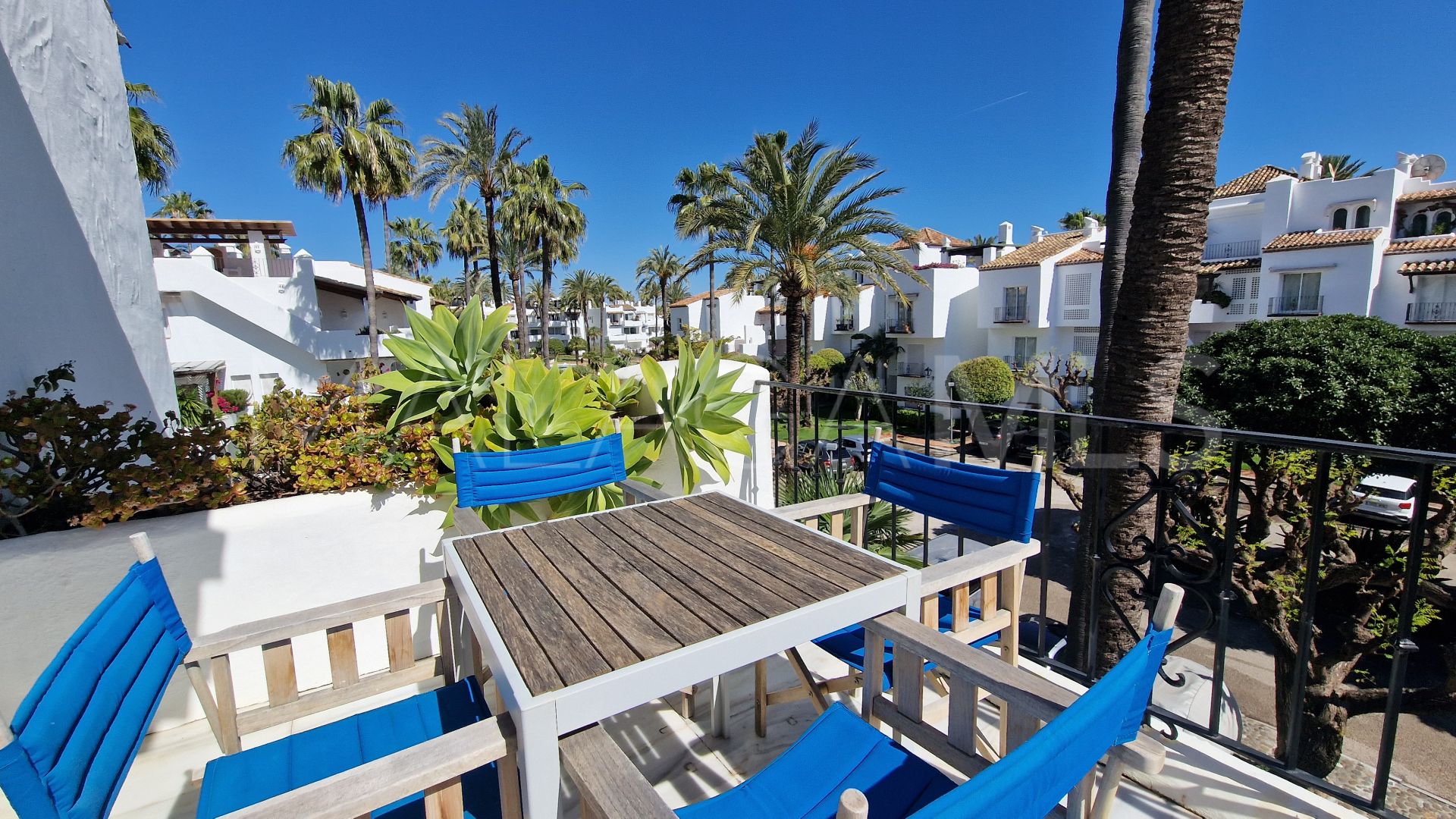 Appartement terrasse for sale in Alcazaba Beach