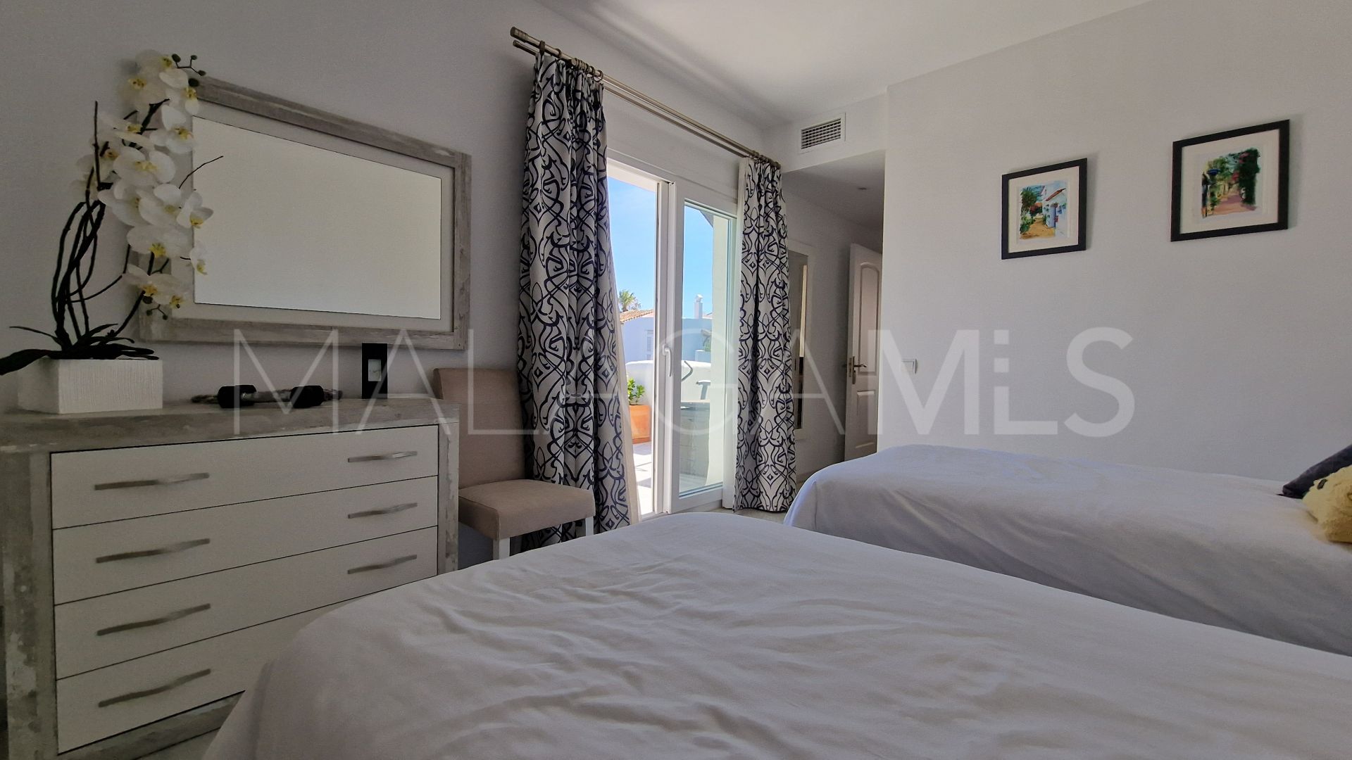 For sale penthouse in Alcazaba Beach