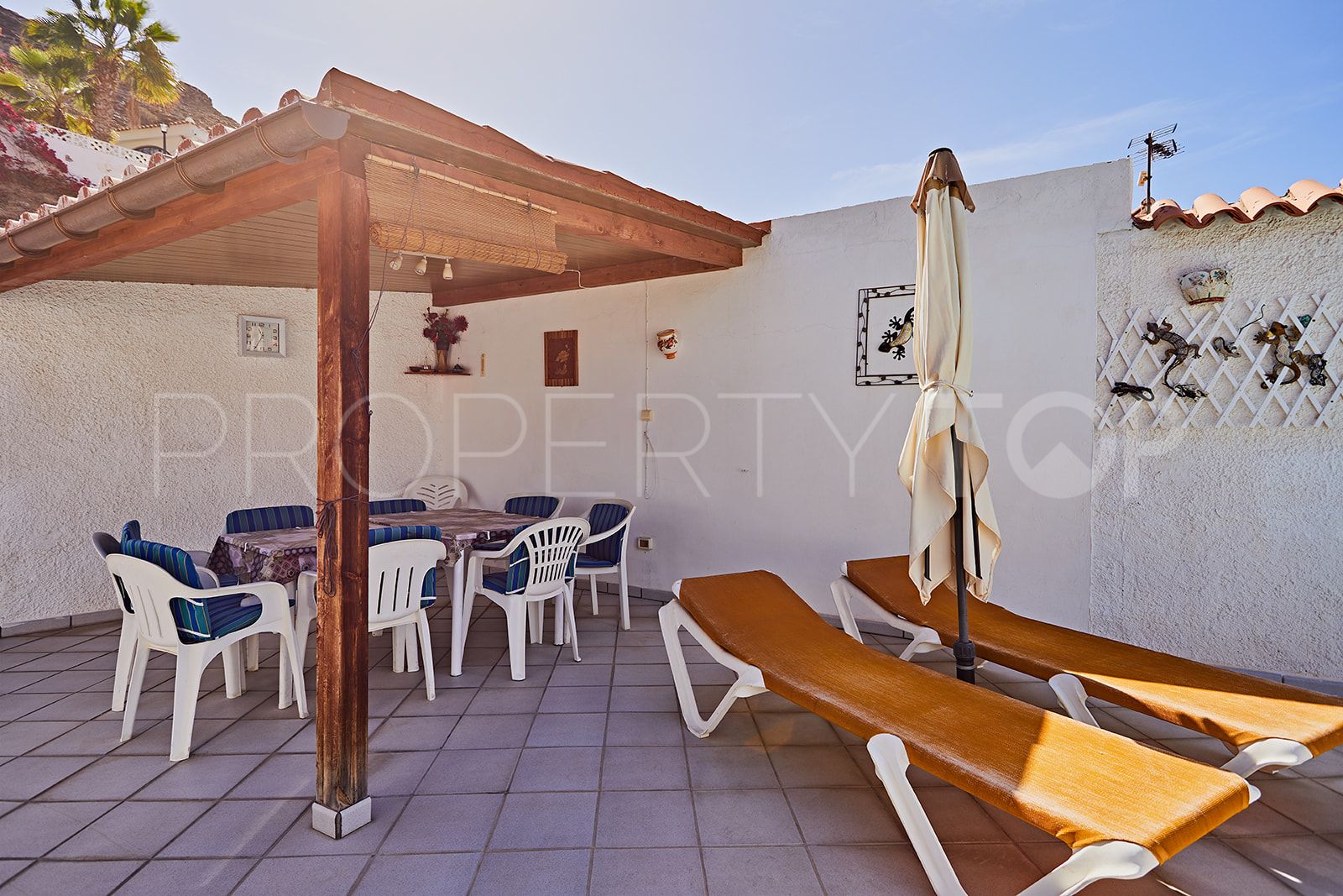 Se vende casa en Tauro-Playa del Cura con 4 dormitorios