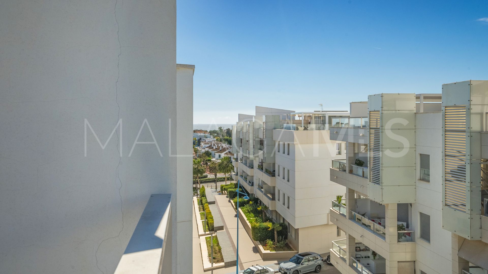 Duplex penthouse for sale in San Pedro de Alcantara with 3 bedrooms