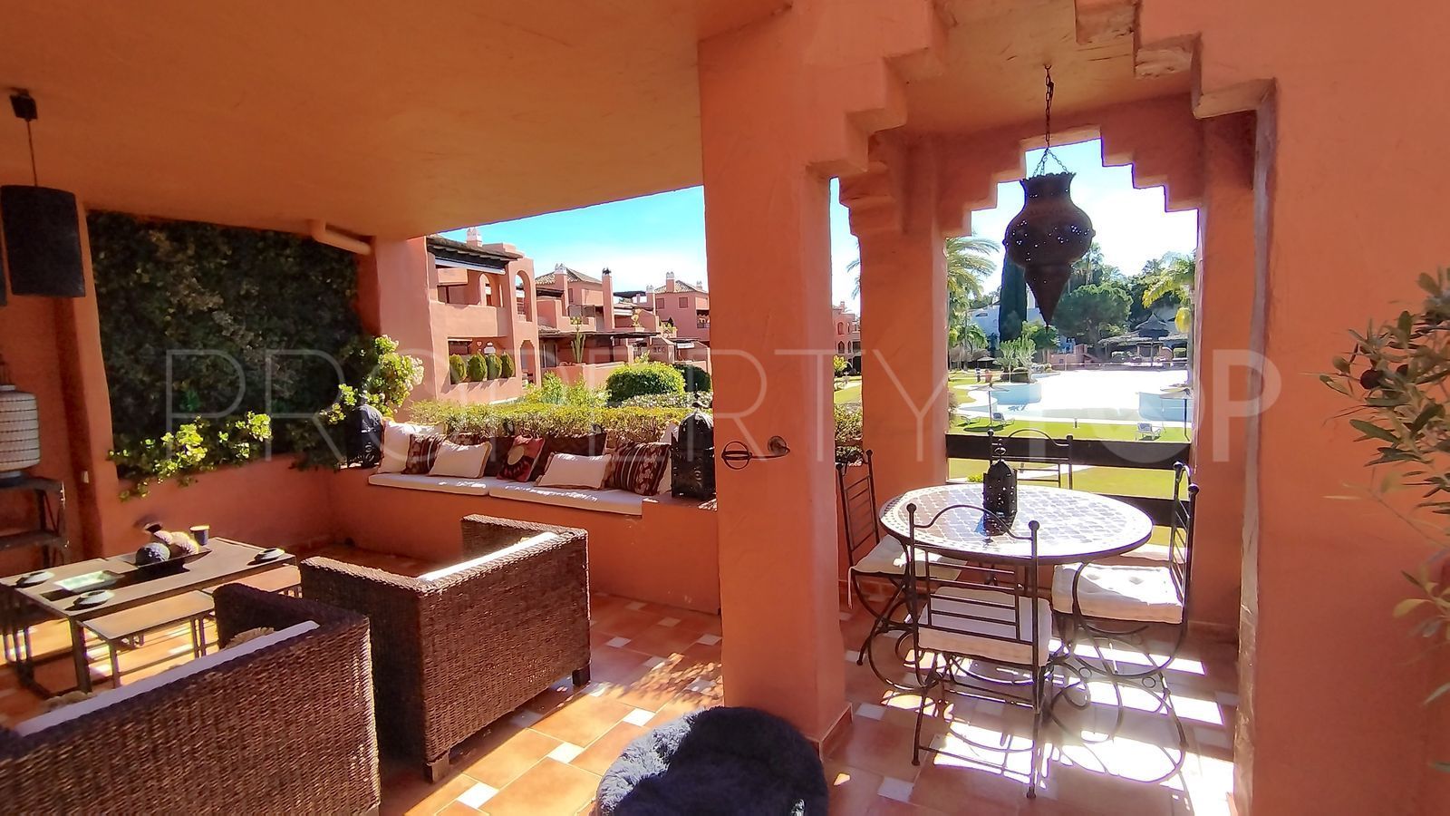 Comprar apartamento en Guadalmina Baja