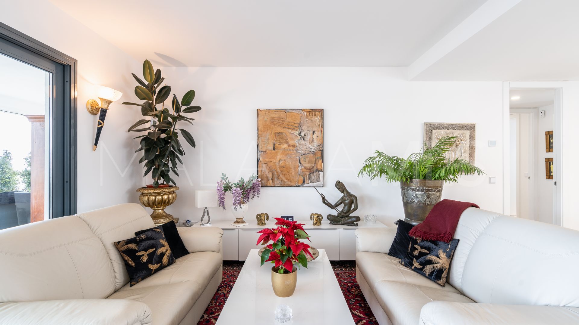 Buy 3 bedrooms apartment in Estepona