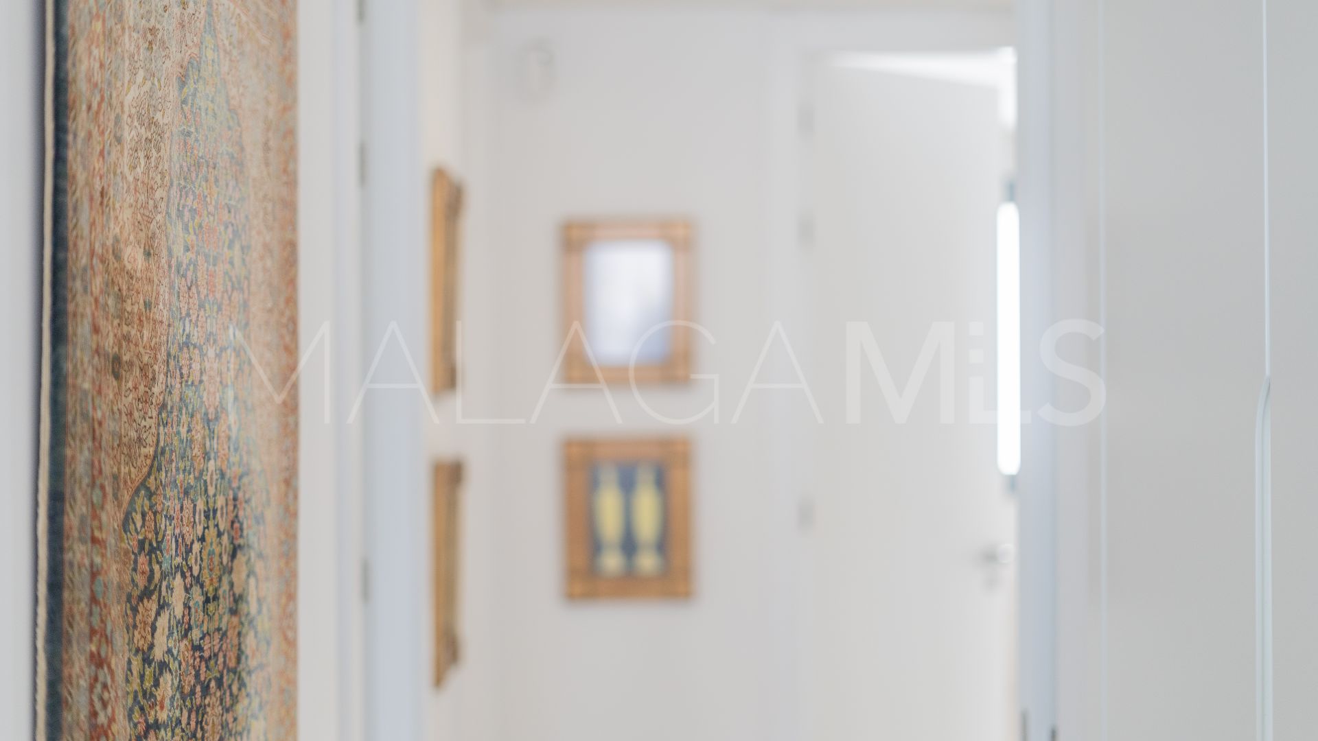 Buy 3 bedrooms apartment in Estepona