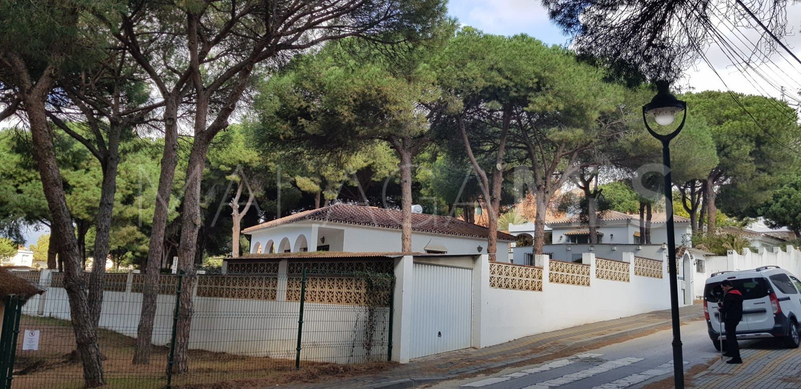 Villa for sale in Artola