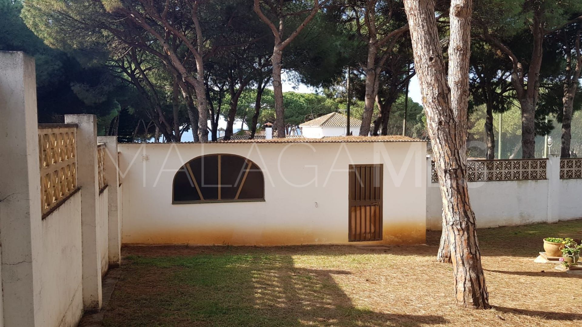 Villa for sale in Artola