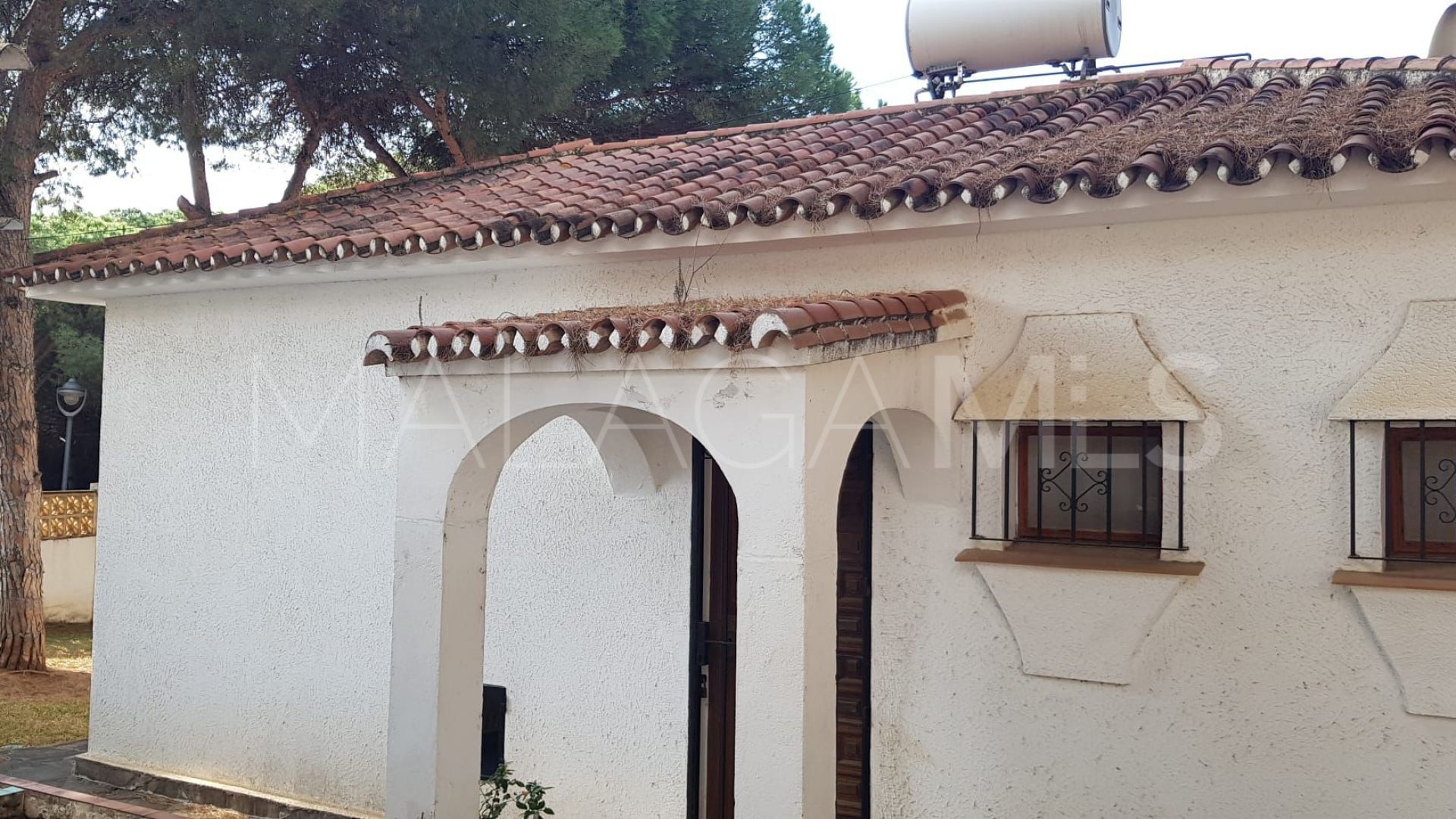 Villa for sale in Artola