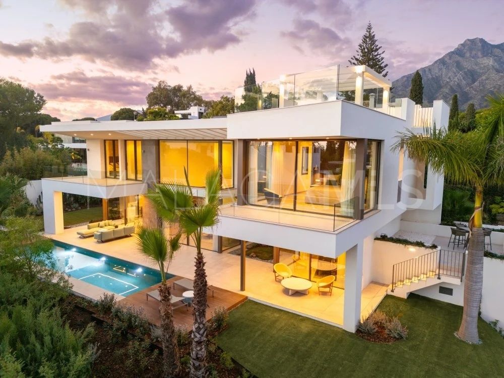 Villa for sale in Marbella Golden Mile