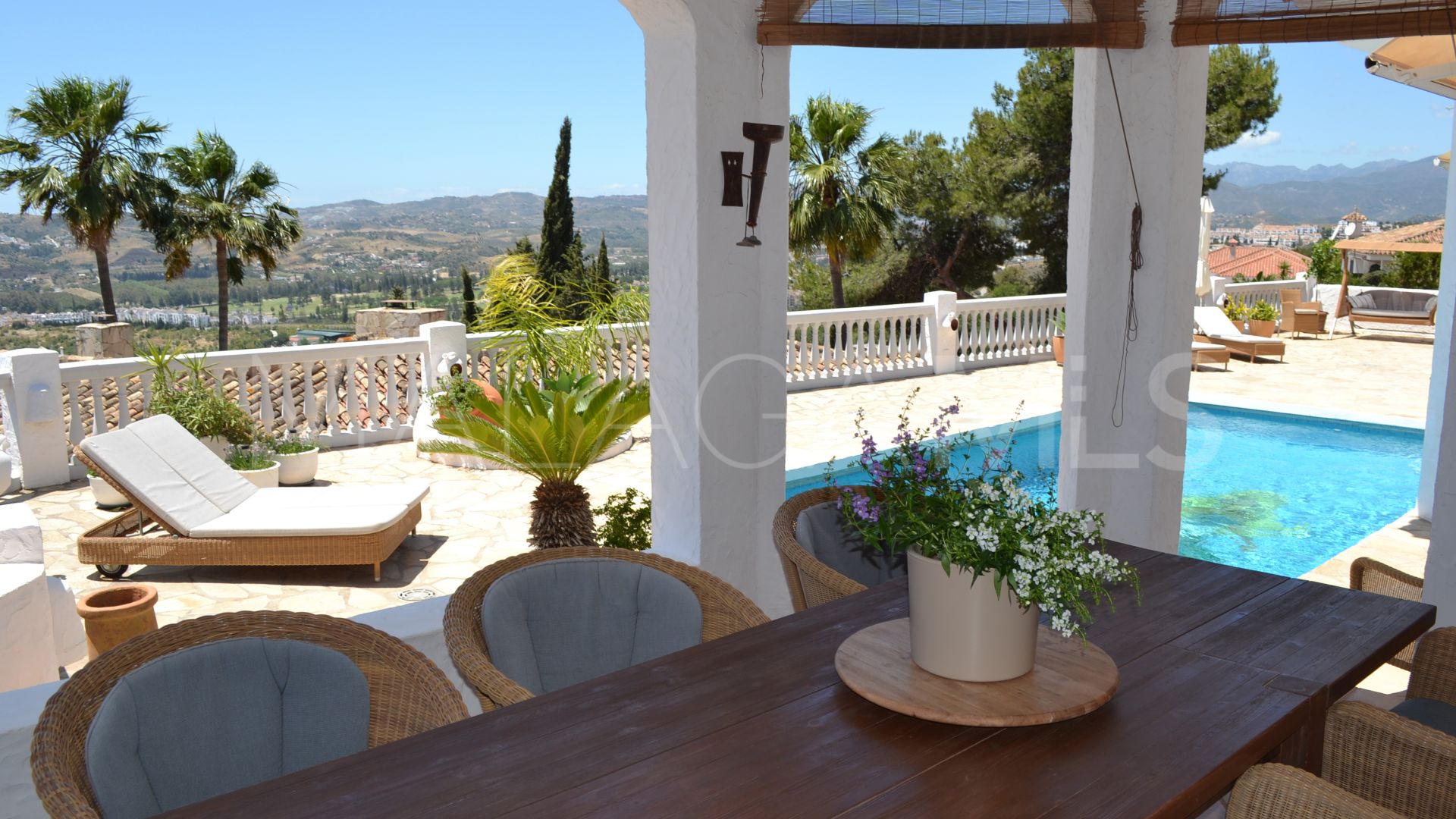 Villa for sale in Sierrezuela