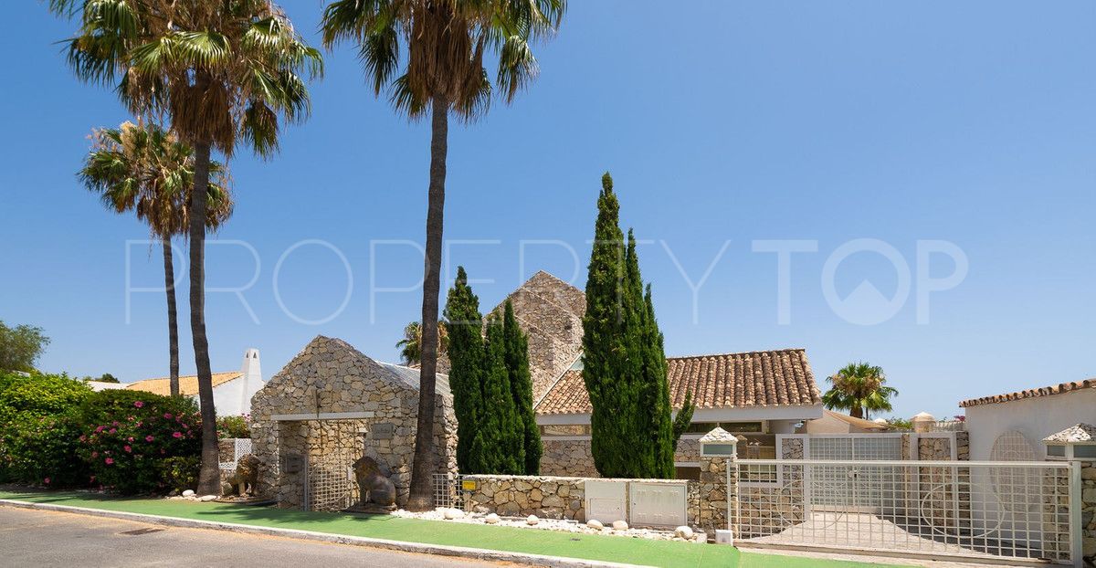 Villa with 6 bedrooms for sale in Nueva Andalucia