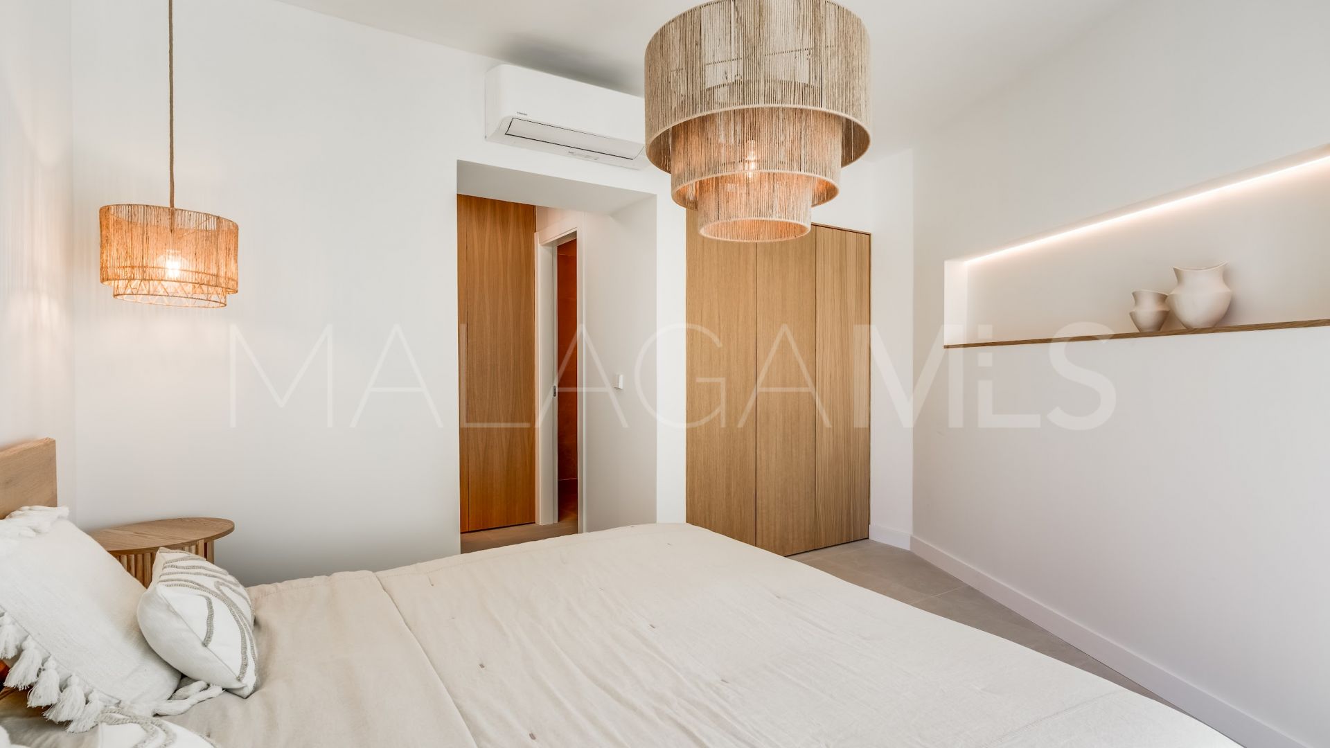 Villa for sale in Nueva Andalucia