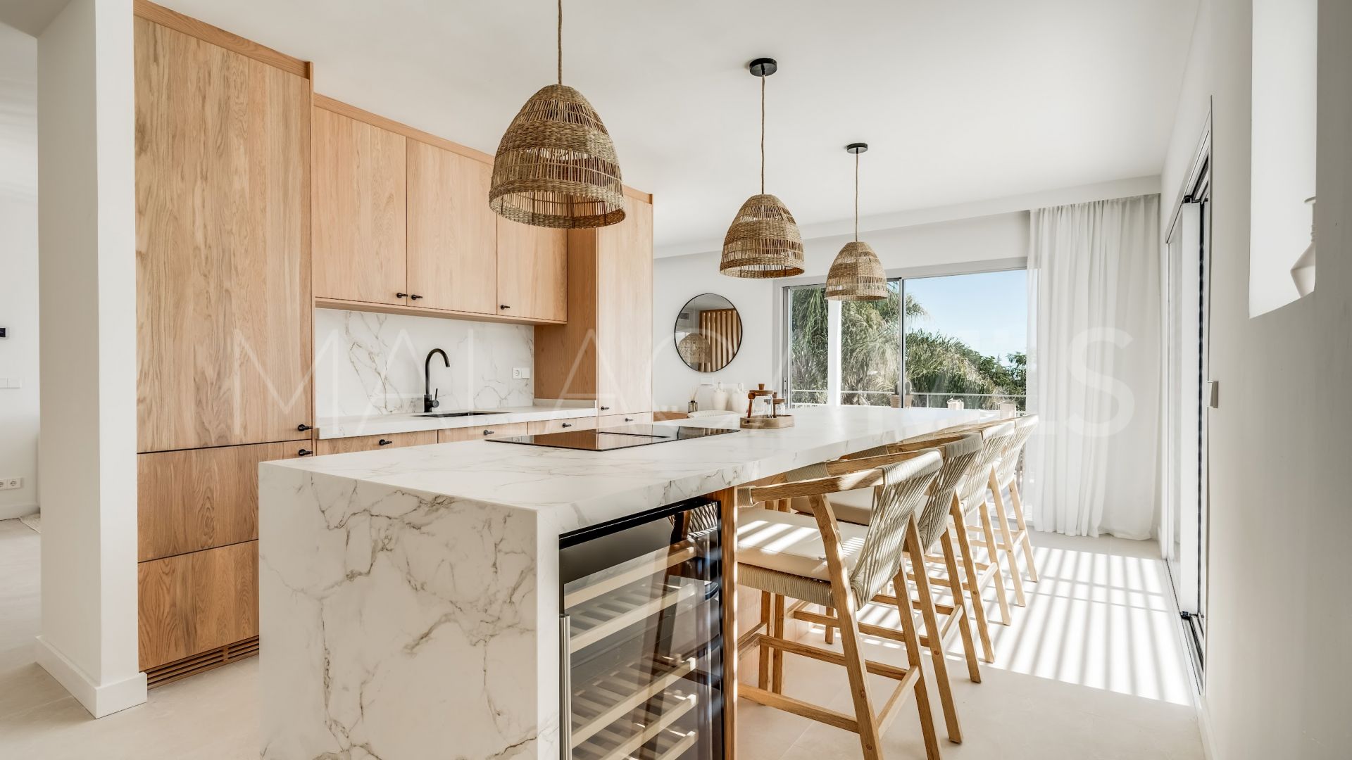 Villa for sale in Nueva Andalucia