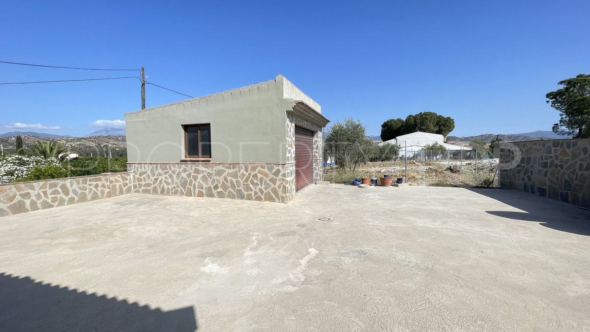 Cortijo de 3 dormitorios a la venta en Coin