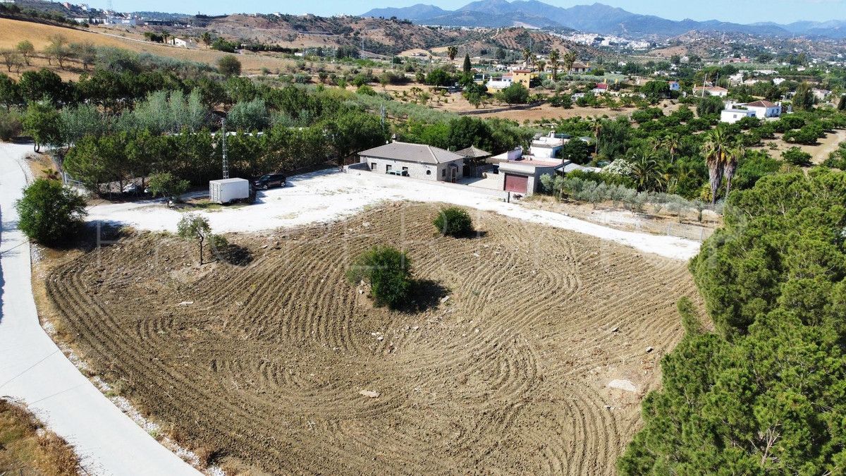 Cortijo de 3 dormitorios a la venta en Coin