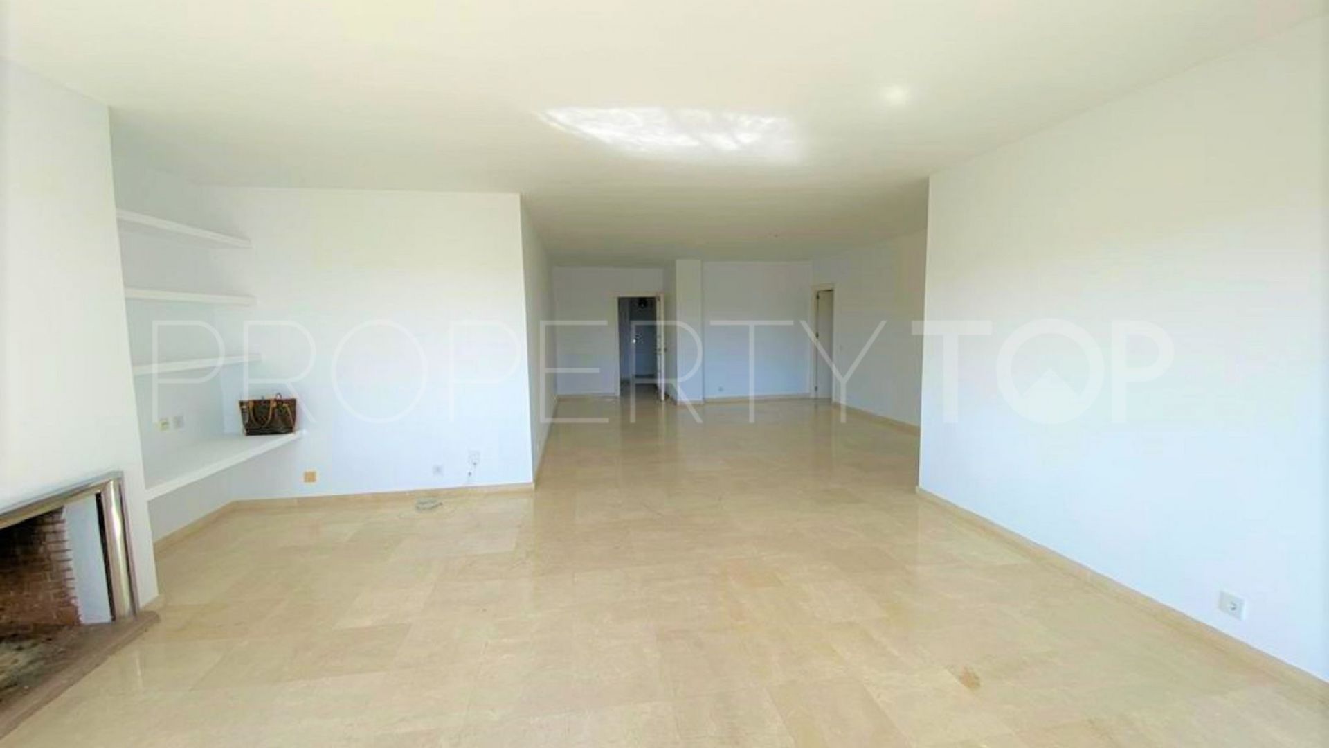 For sale 3 bedrooms apartment in Guadalmina Alta