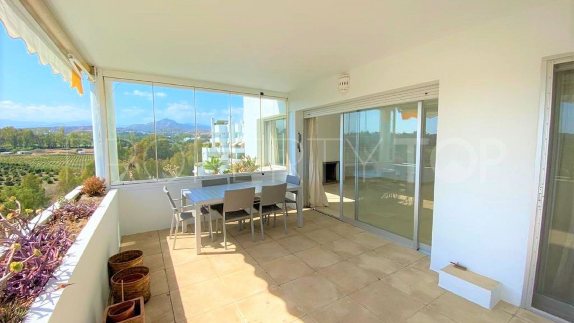 For sale 3 bedrooms apartment in Guadalmina Alta