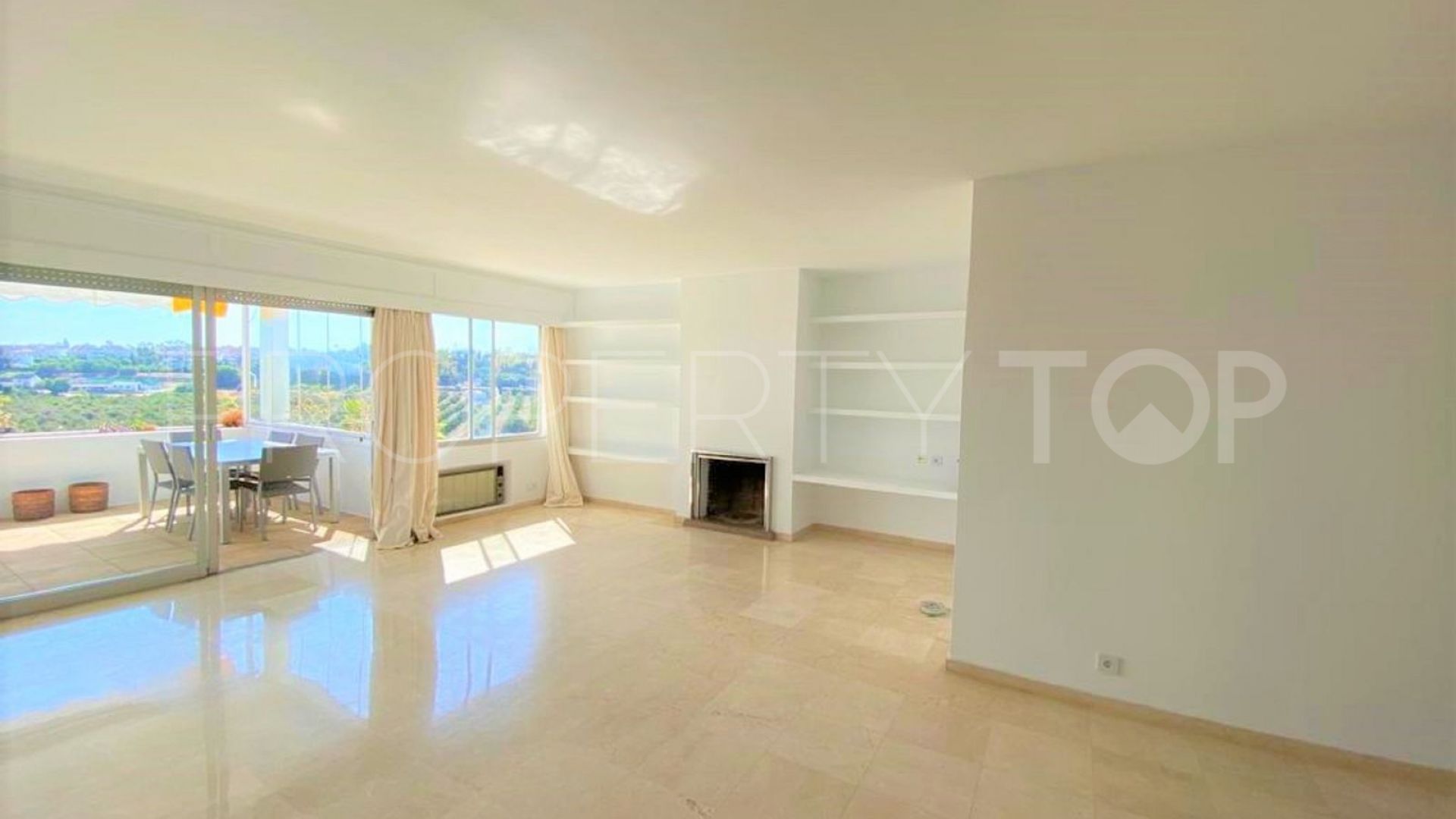 For sale 3 bedrooms apartment in Guadalmina Alta