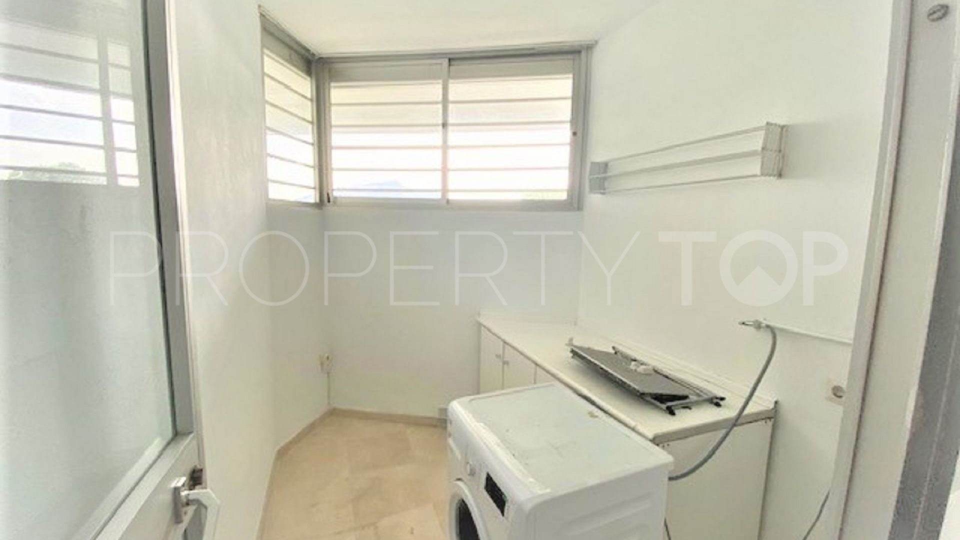 For sale 3 bedrooms apartment in Guadalmina Alta