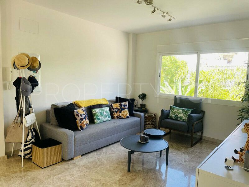 Atico duplex a la venta en Nueva Andalucia con 2 dormitorios