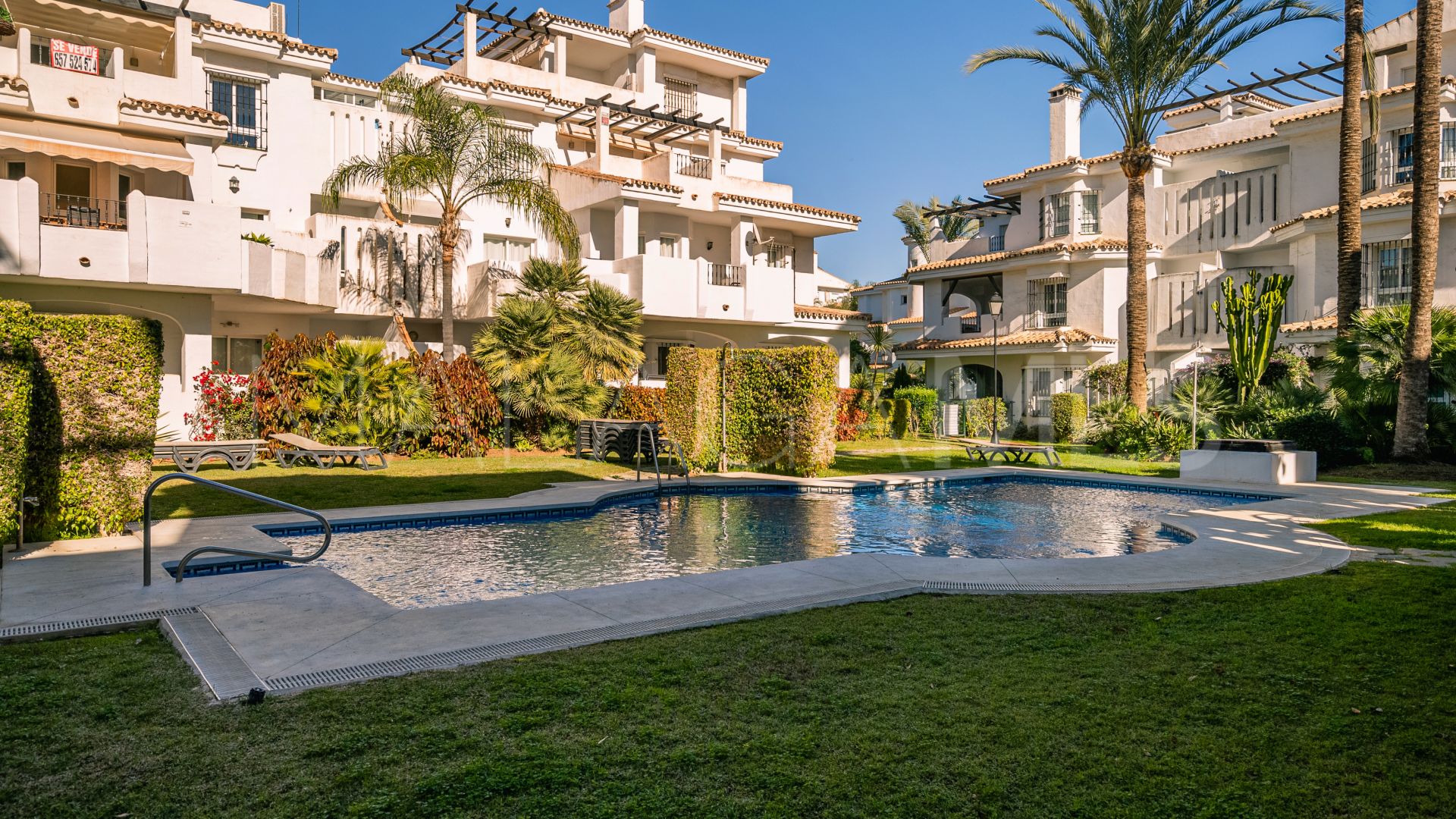 Penthaus for sale in Los Naranjos de Marbella