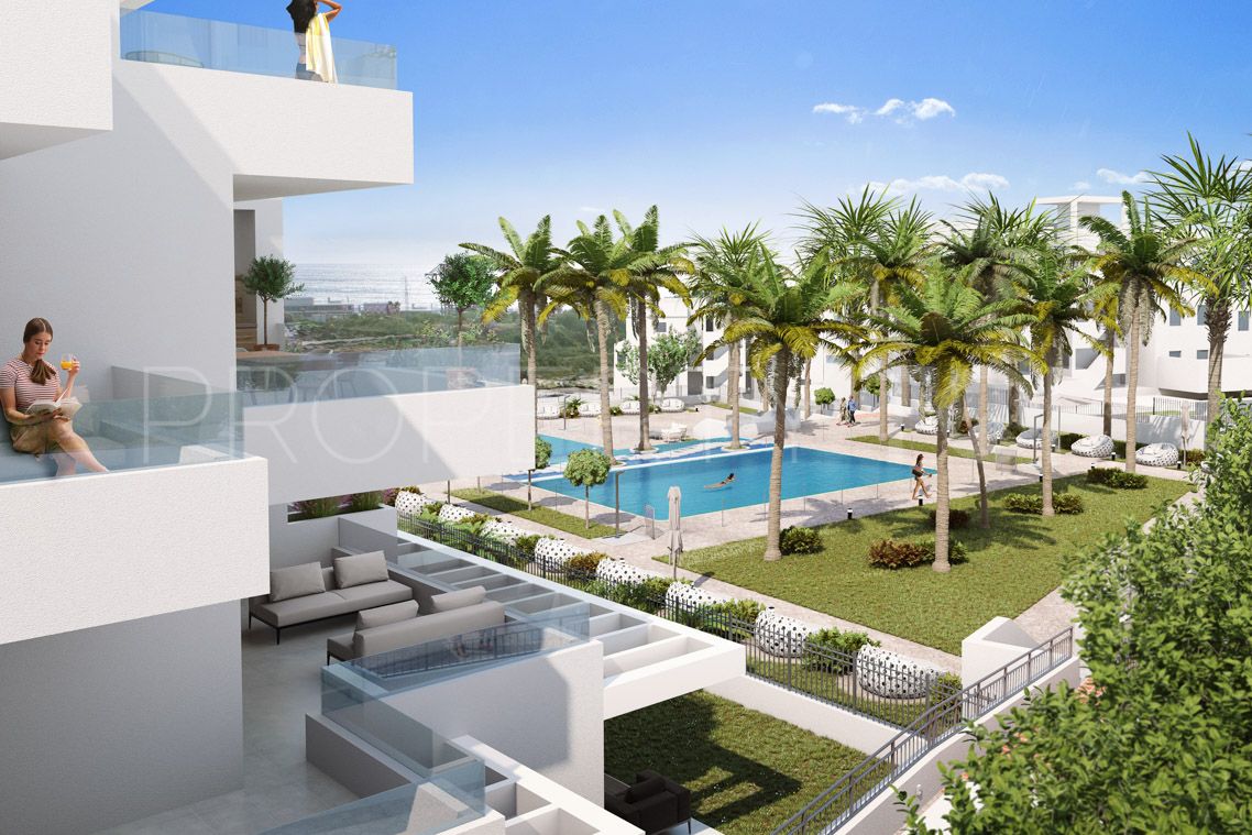 Apartamento planta baja de 2 dormitorios a la venta en Estepona Golf