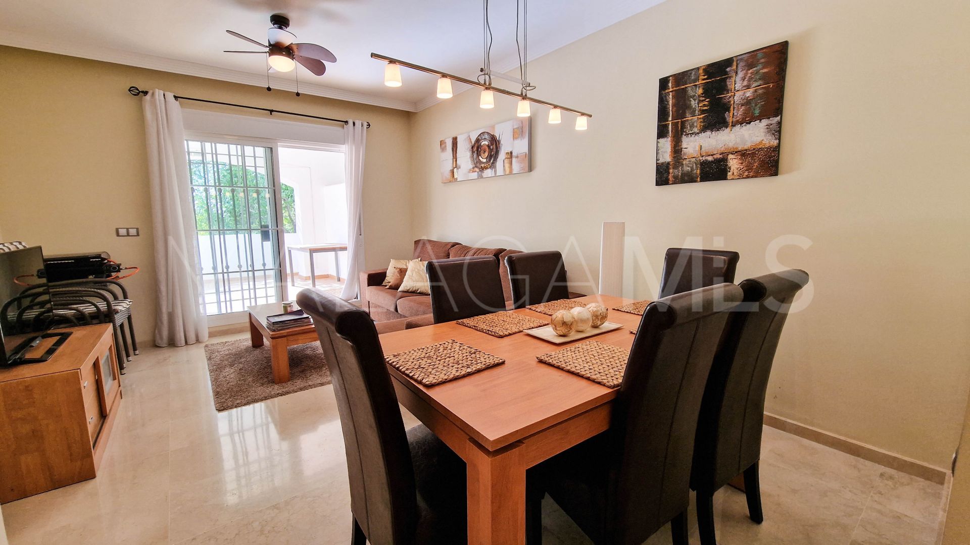 For sale ground floor apartment in La Duquesa with 2 bedrooms