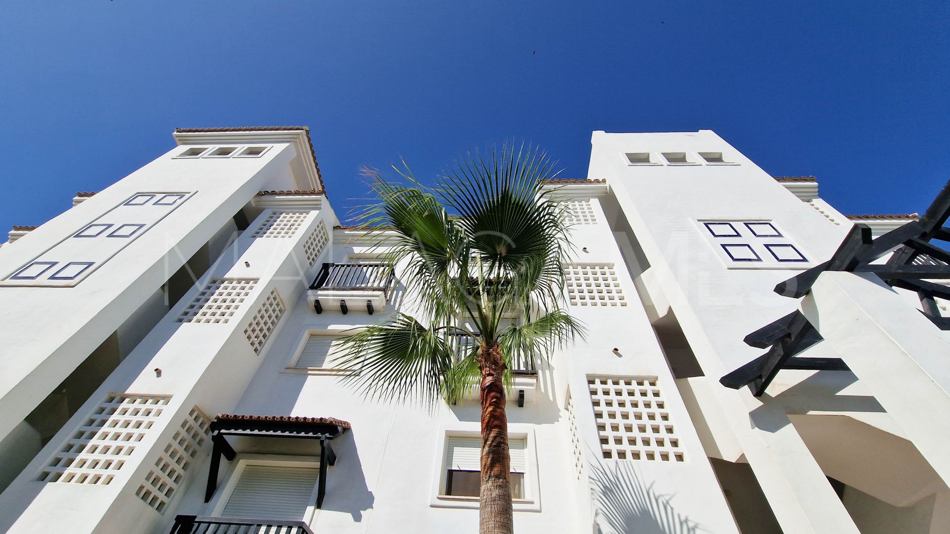 For sale ground floor apartment in La Duquesa with 2 bedrooms