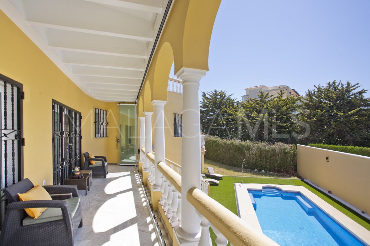 For sale Las Farolas villa with 6 bedrooms