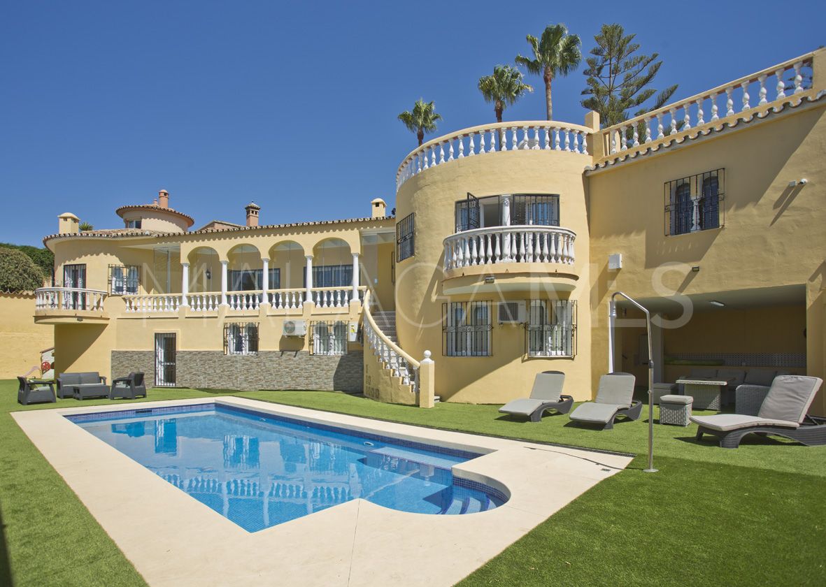 For sale Las Farolas villa with 6 bedrooms