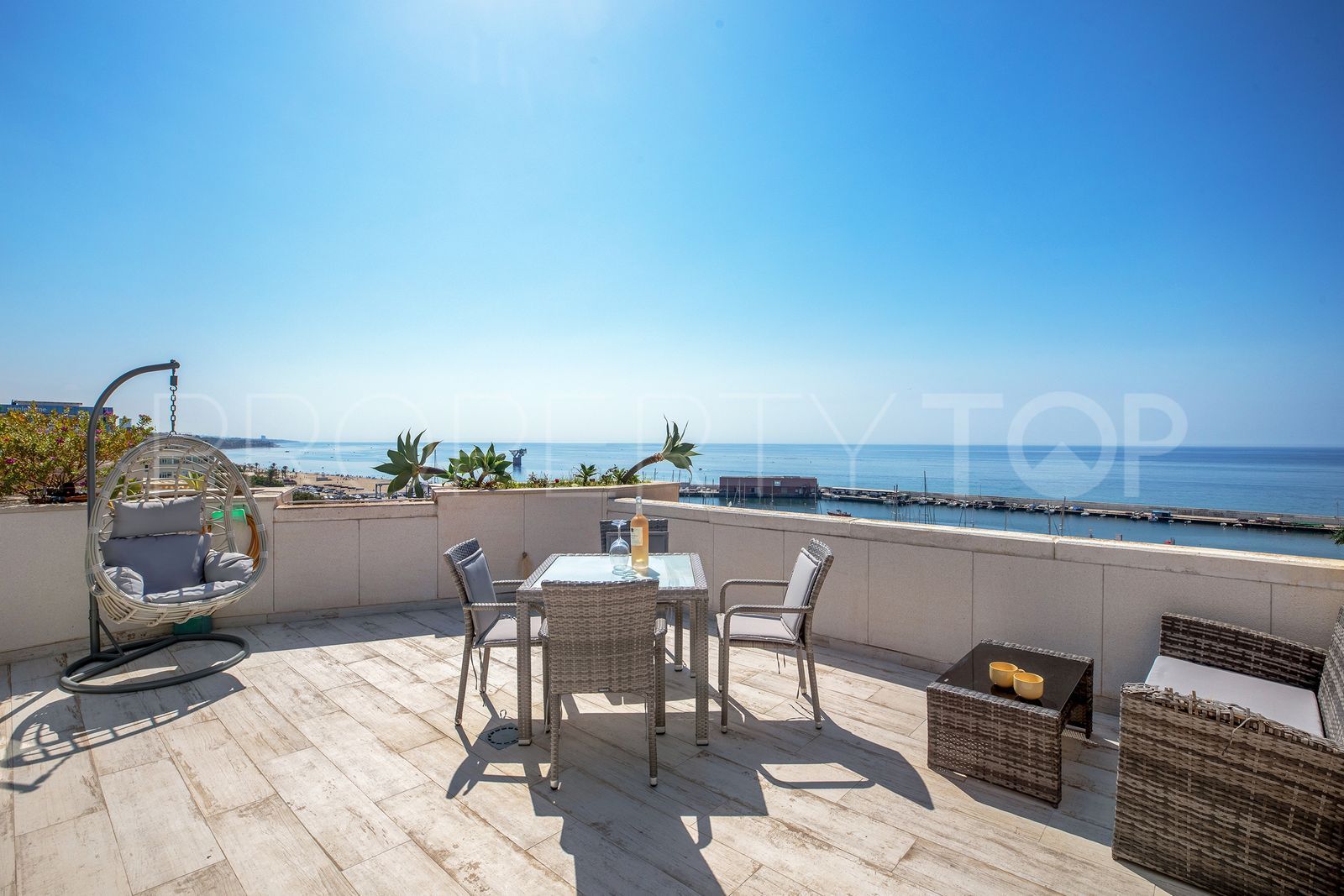 For sale 3 bedrooms penthouse in Marbella Centro