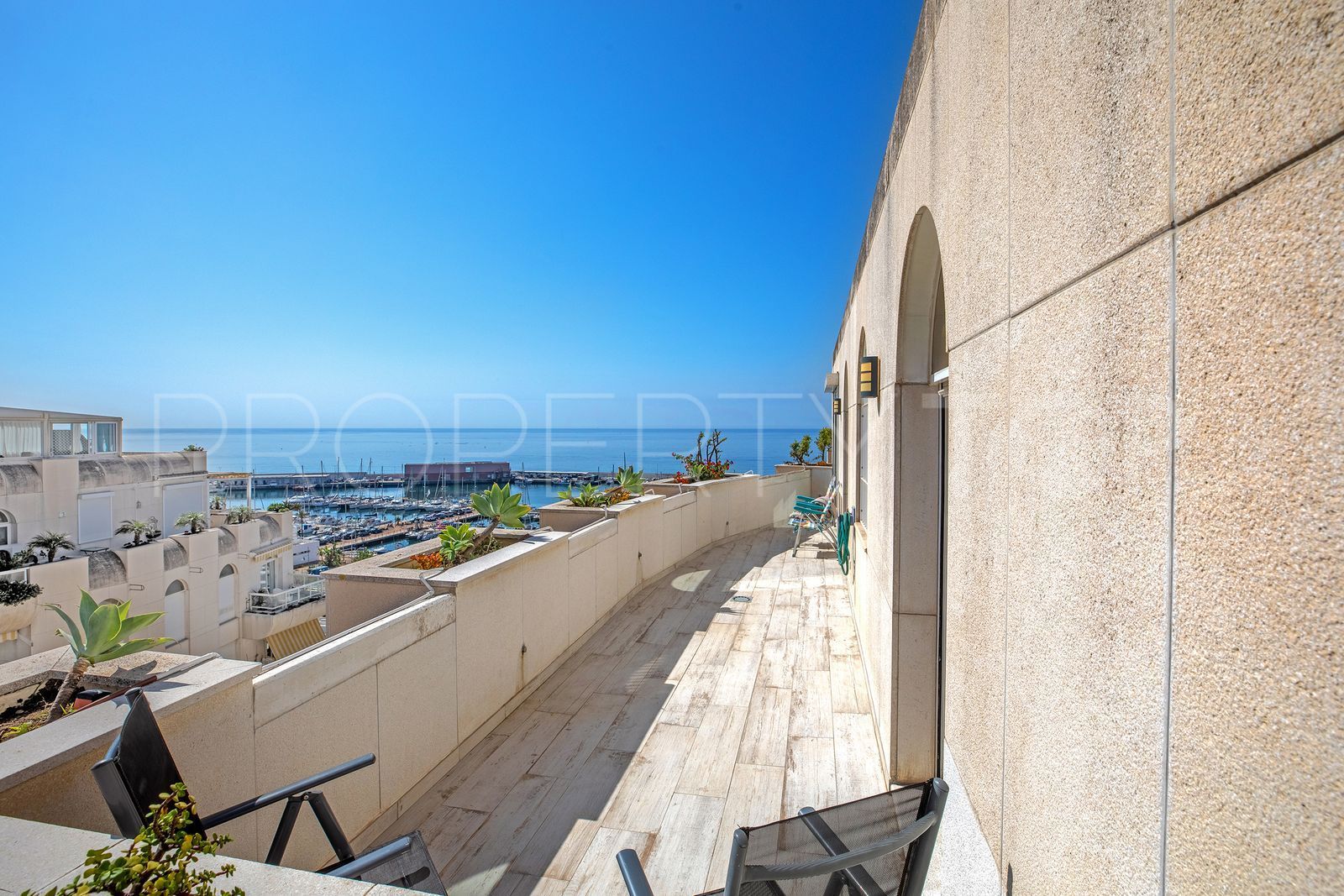 For sale 3 bedrooms penthouse in Marbella Centro