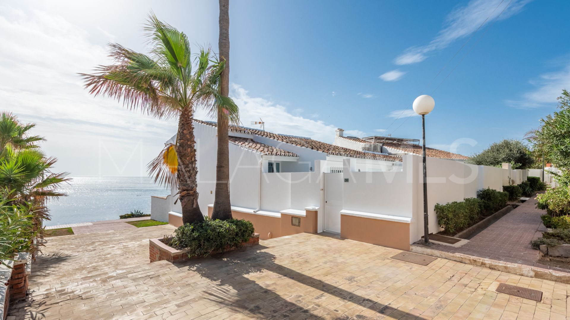 For sale villa in Arena Beach