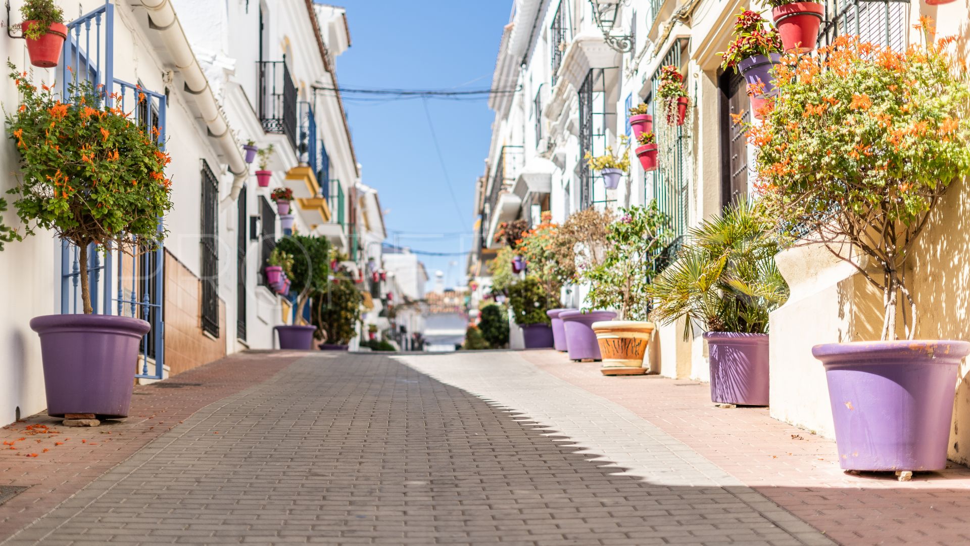 For sale Estepona Old Town town house with 2 bedrooms