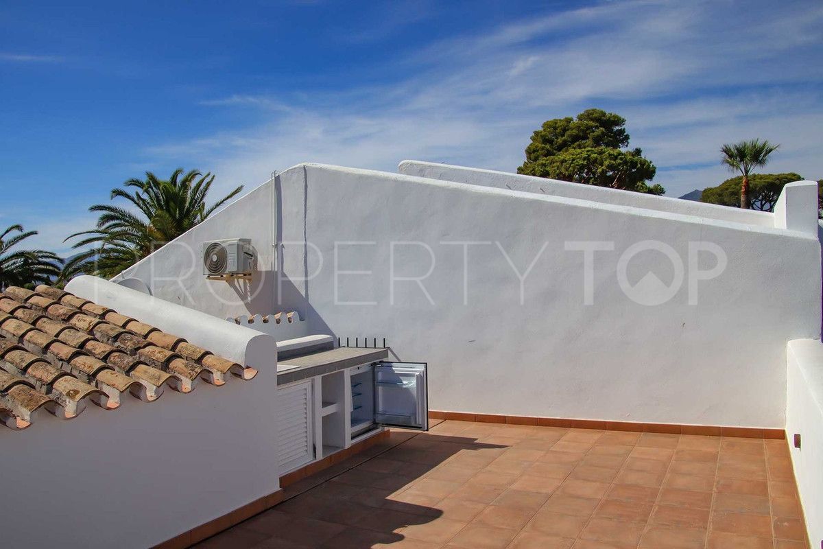 Nueva Andalucia 2 bedrooms penthouse for sale