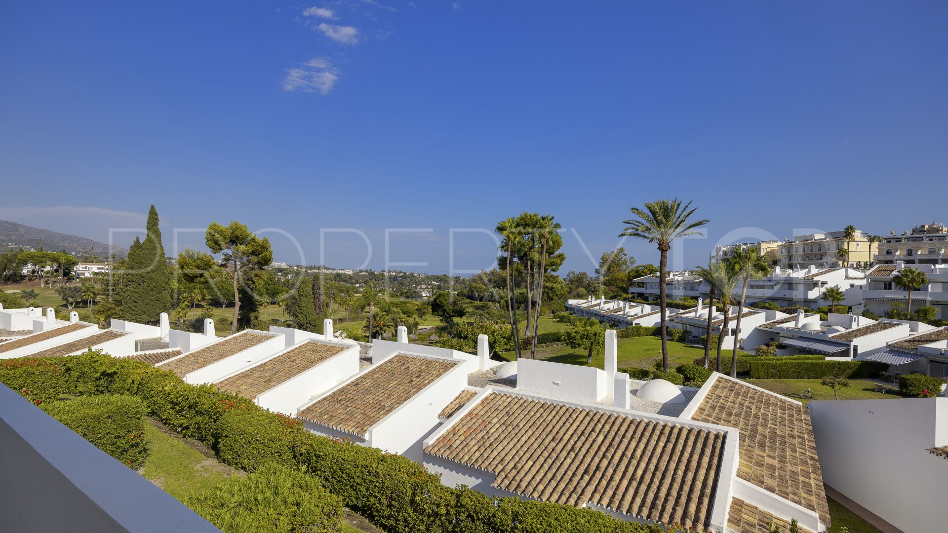 For sale 3 bedrooms penthouse in Nueva Andalucia