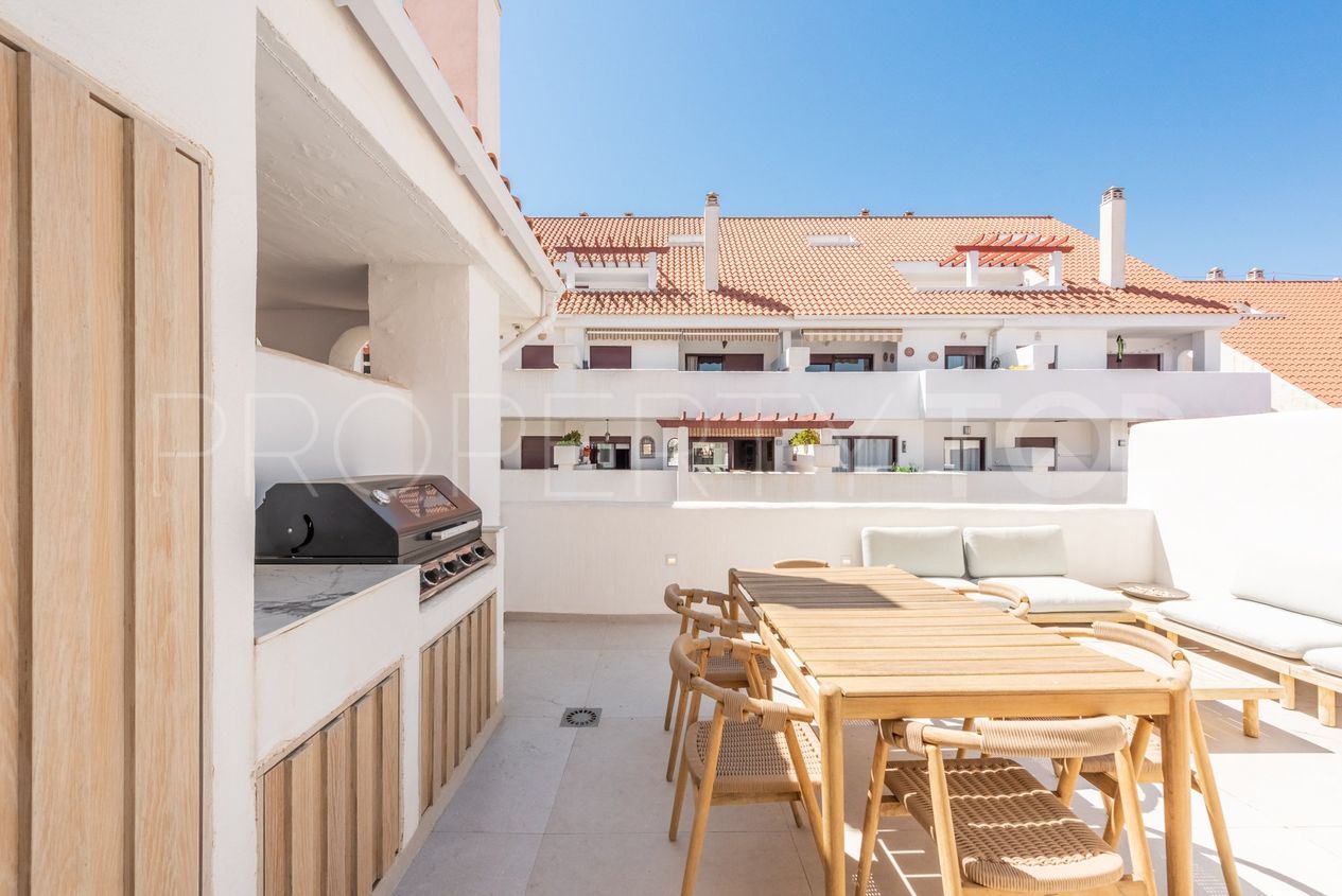 Duplex penthouse in Nueva Andalucia for sale