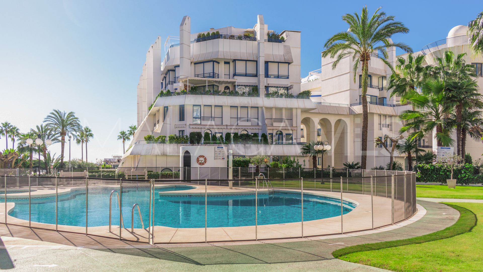 Duplex for sale in Marbella House