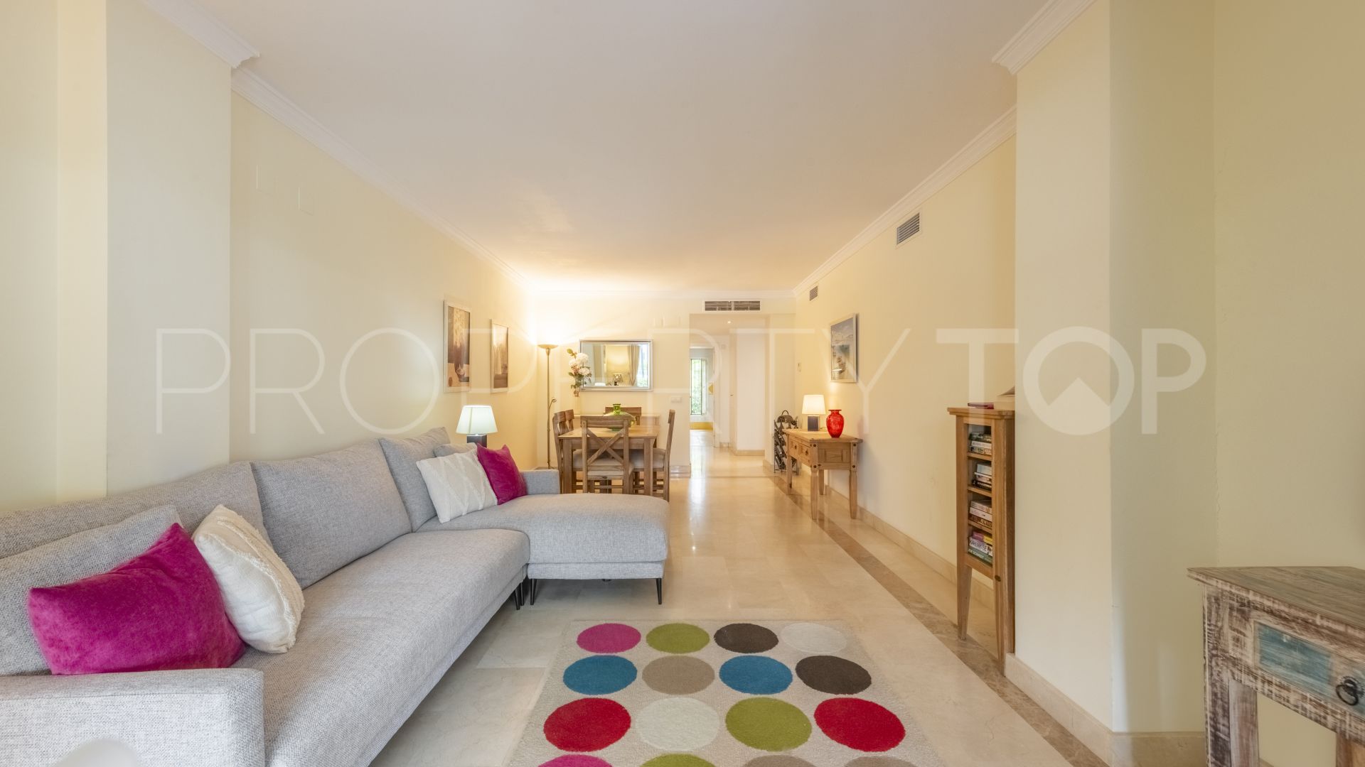 For sale ground floor apartment in San Pedro de Alcantara with 2 bedrooms