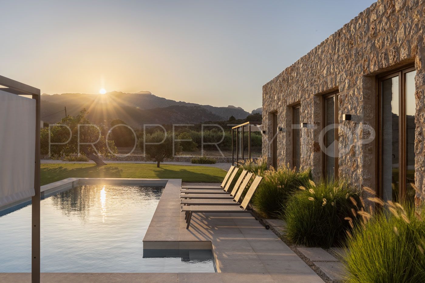 Buy 5 bedrooms finca in Pollença