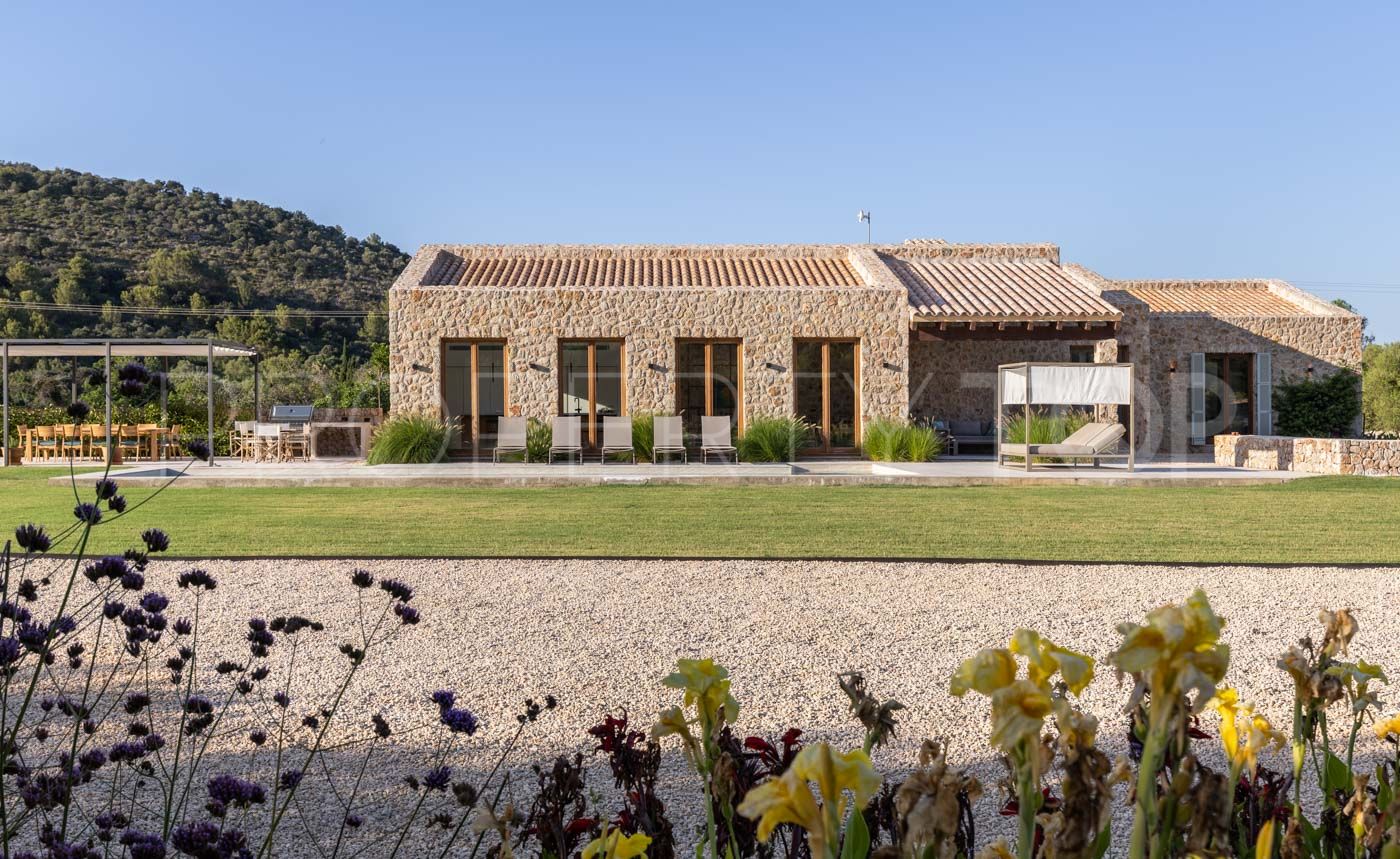 Finca con 5 dormitorios en venta en Pollença