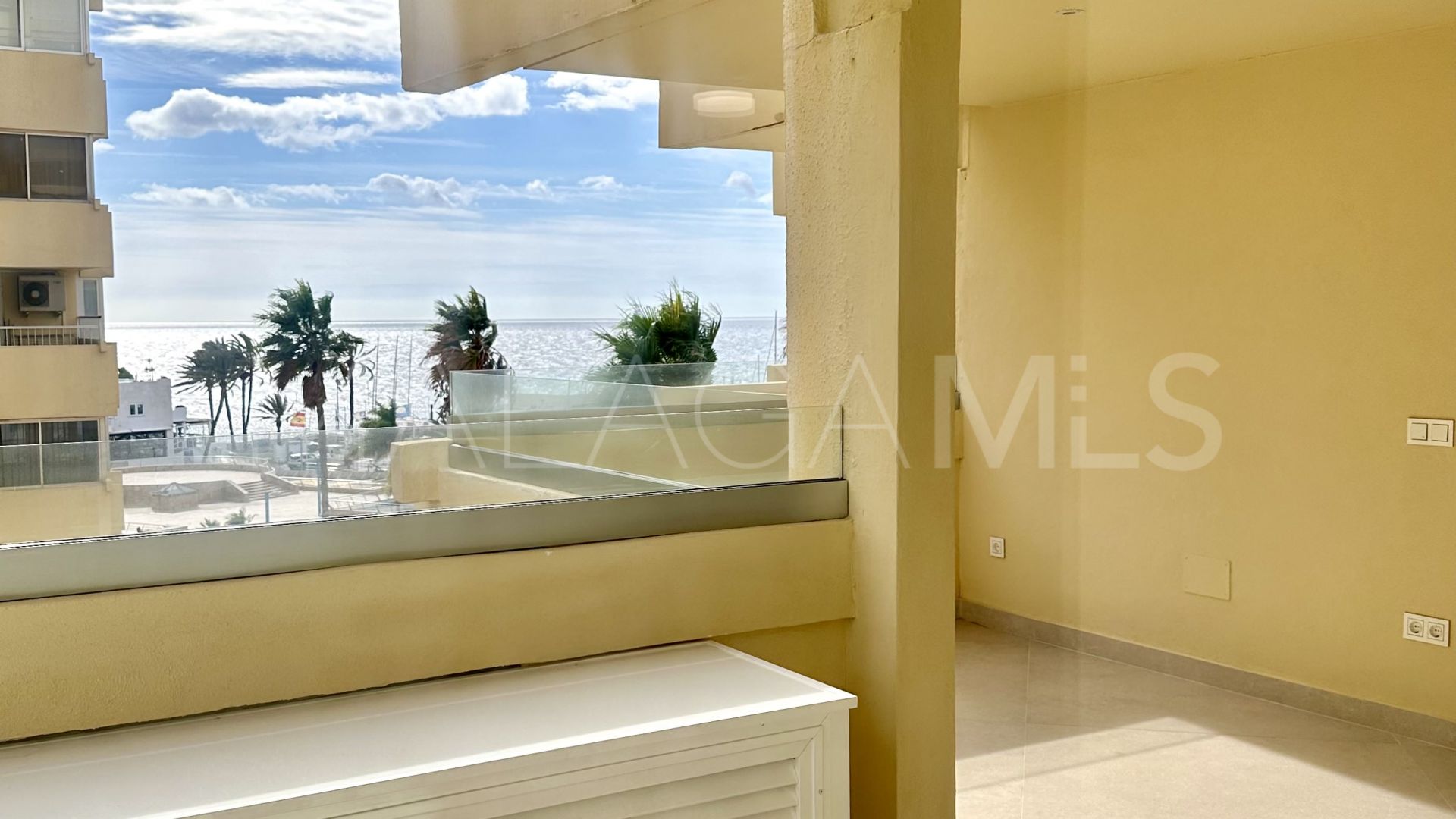 Playa de la Fontanilla, apartamento de 2 bedrooms for sale