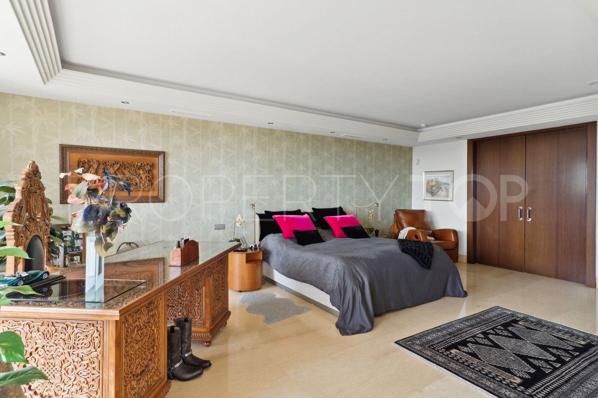 Penthouse for sale in Nueva Andalucia