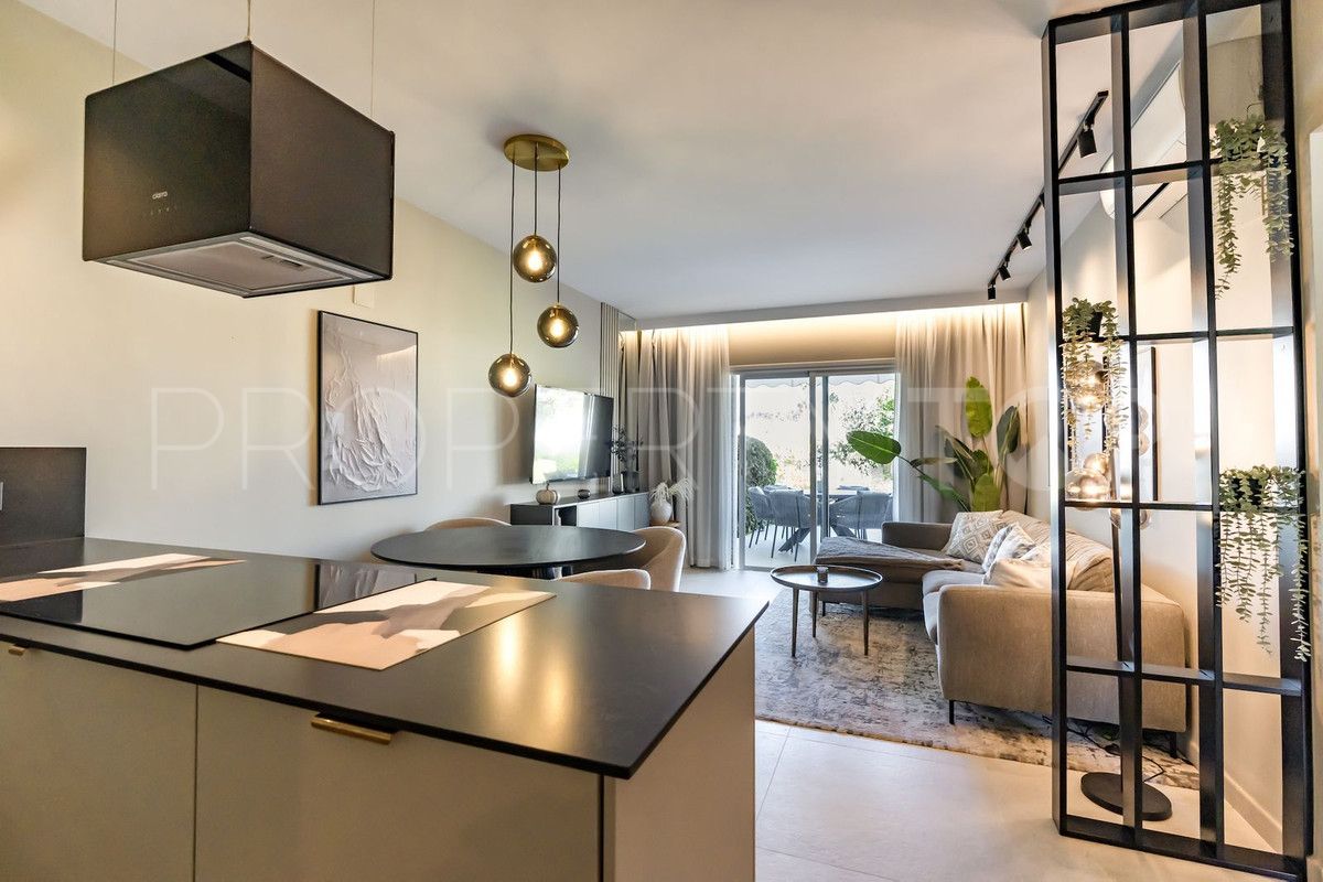 Nueva Andalucia, apartamento planta baja a la venta con 3 dormitorios