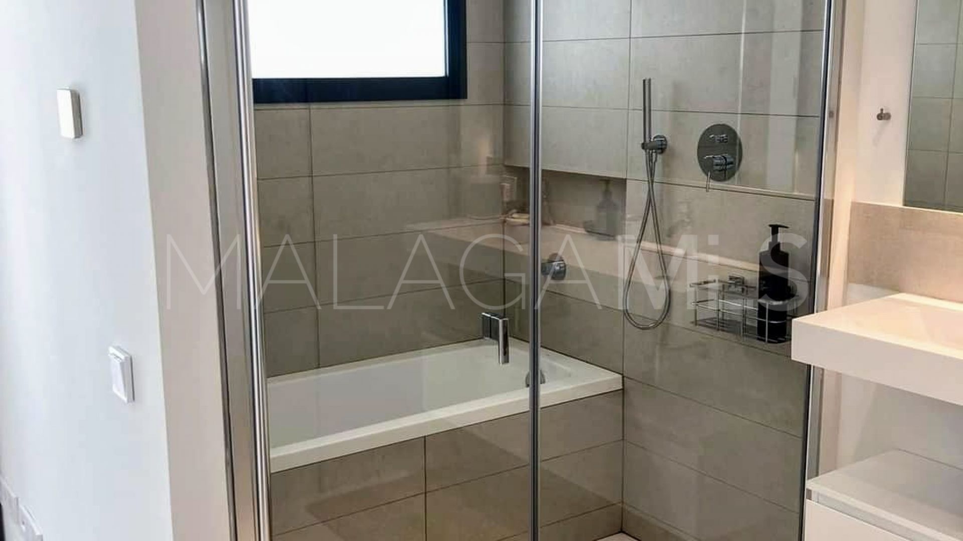 Se vende apartamento planta baja with 3 bedrooms in El Higueron