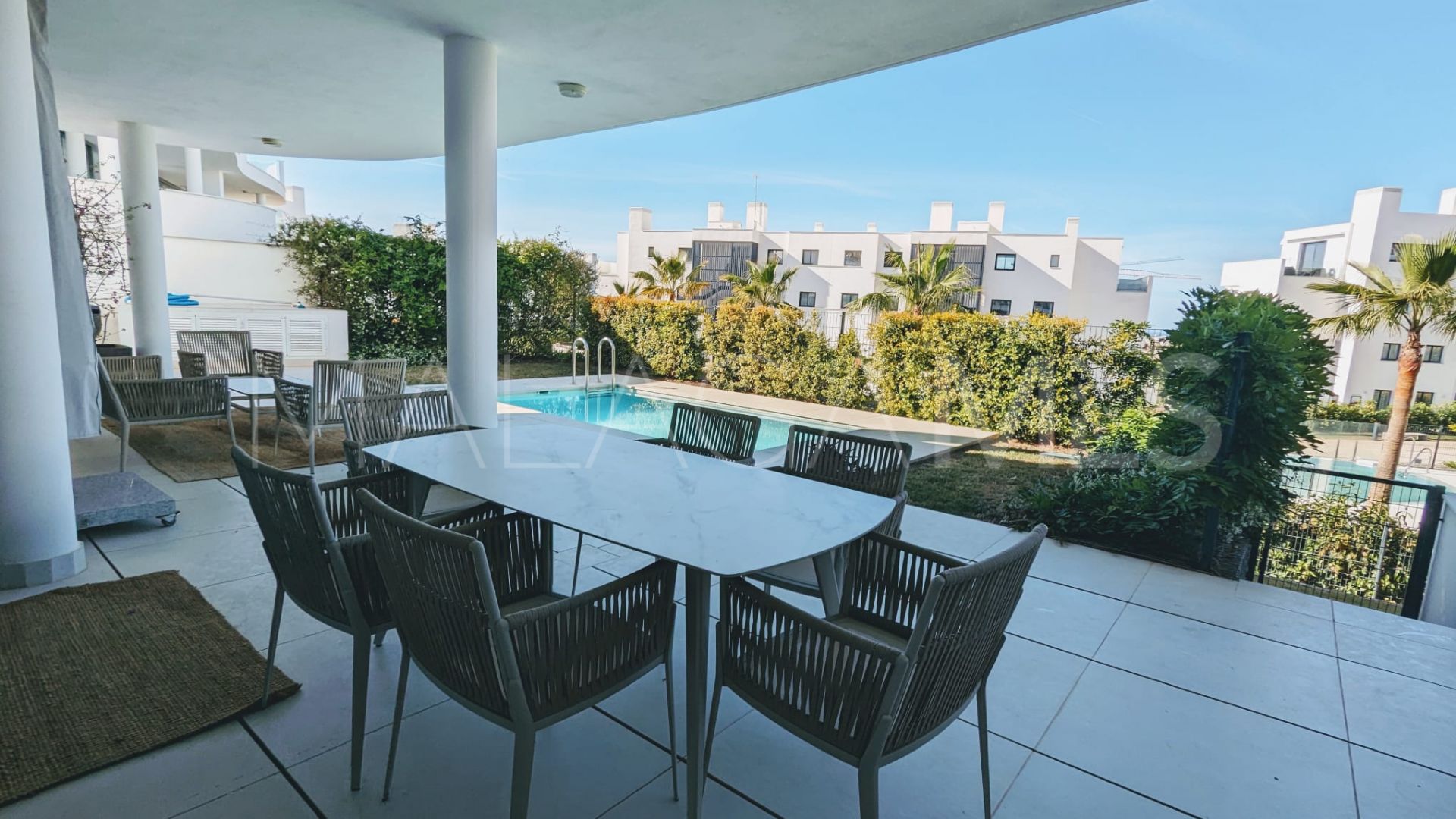 Se vende apartamento planta baja with 3 bedrooms in El Higueron