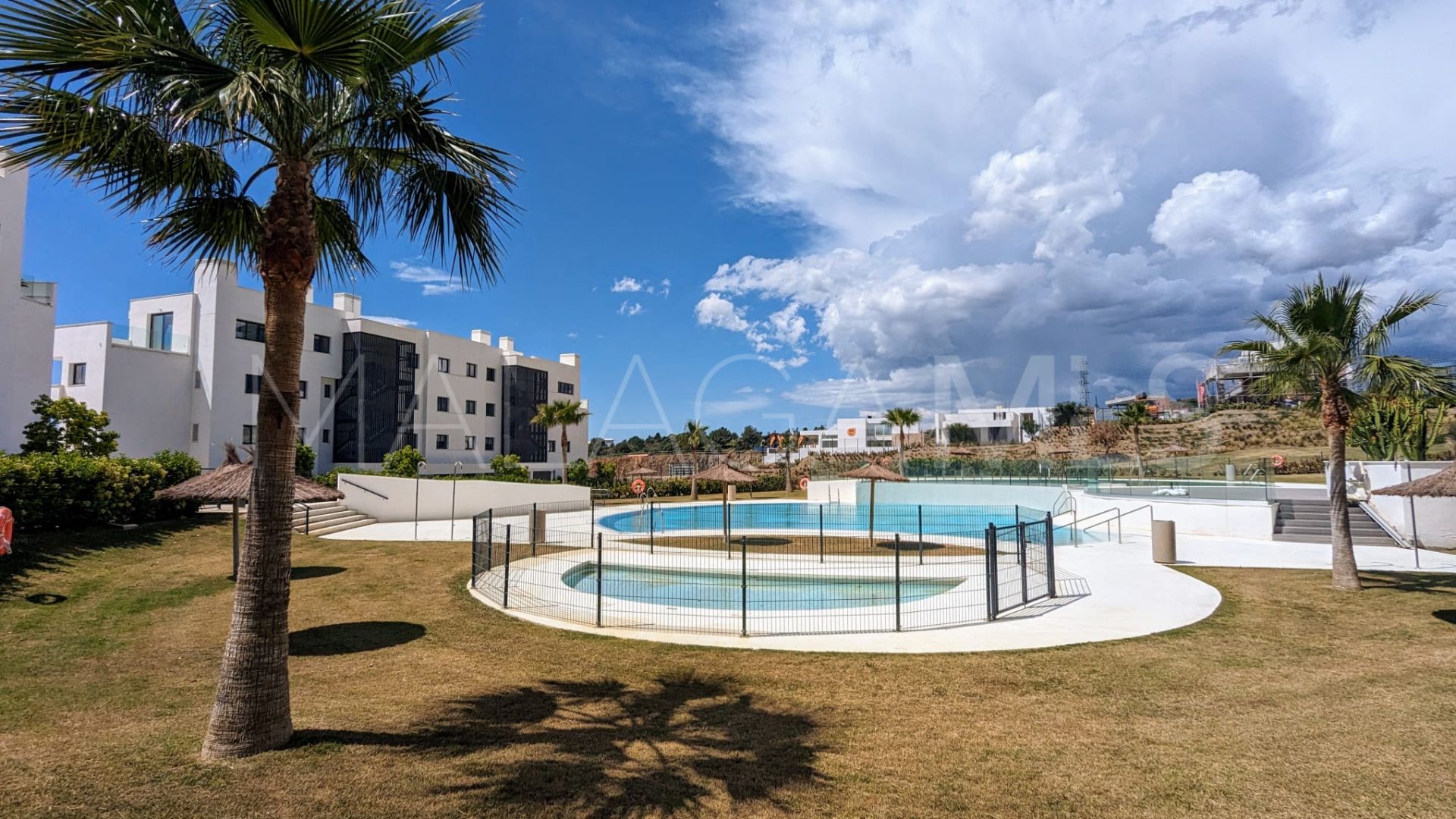 Se vende apartamento planta baja with 3 bedrooms in El Higueron
