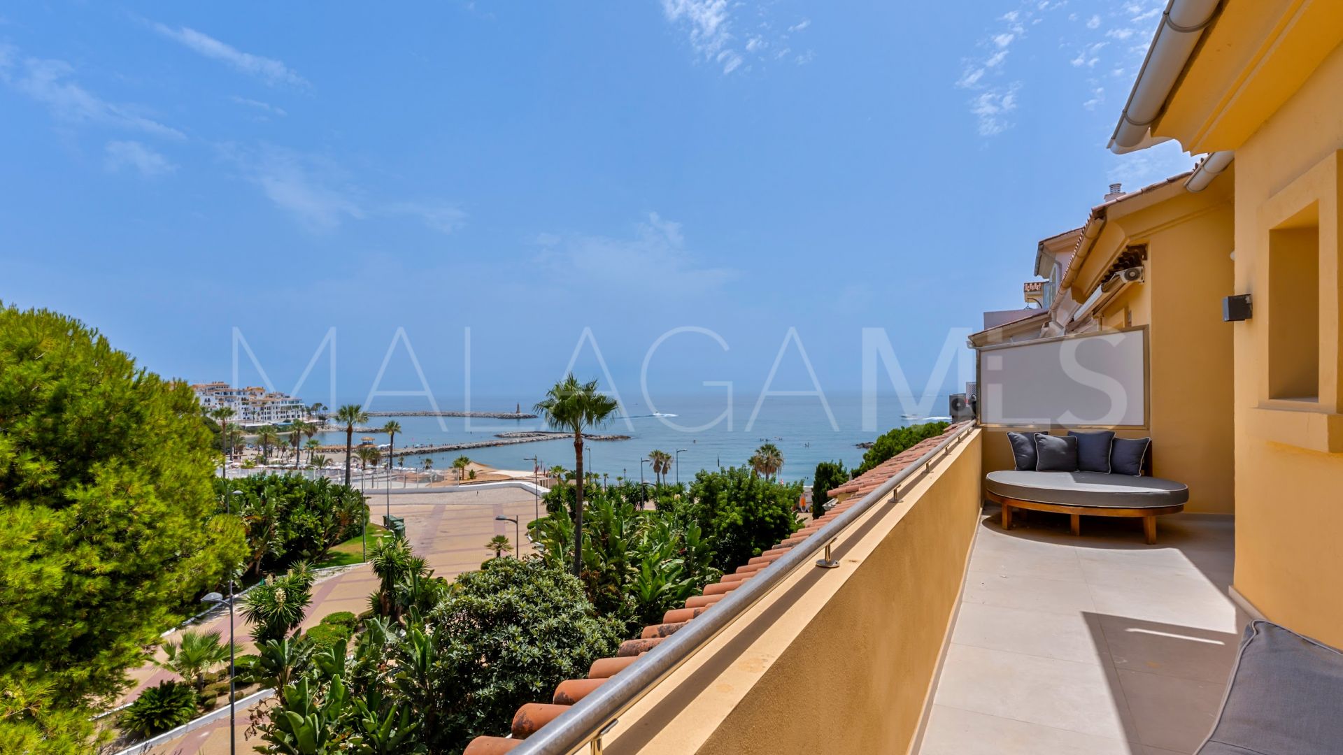 Atico duplex for sale with 3 bedrooms in Andalucia del Mar