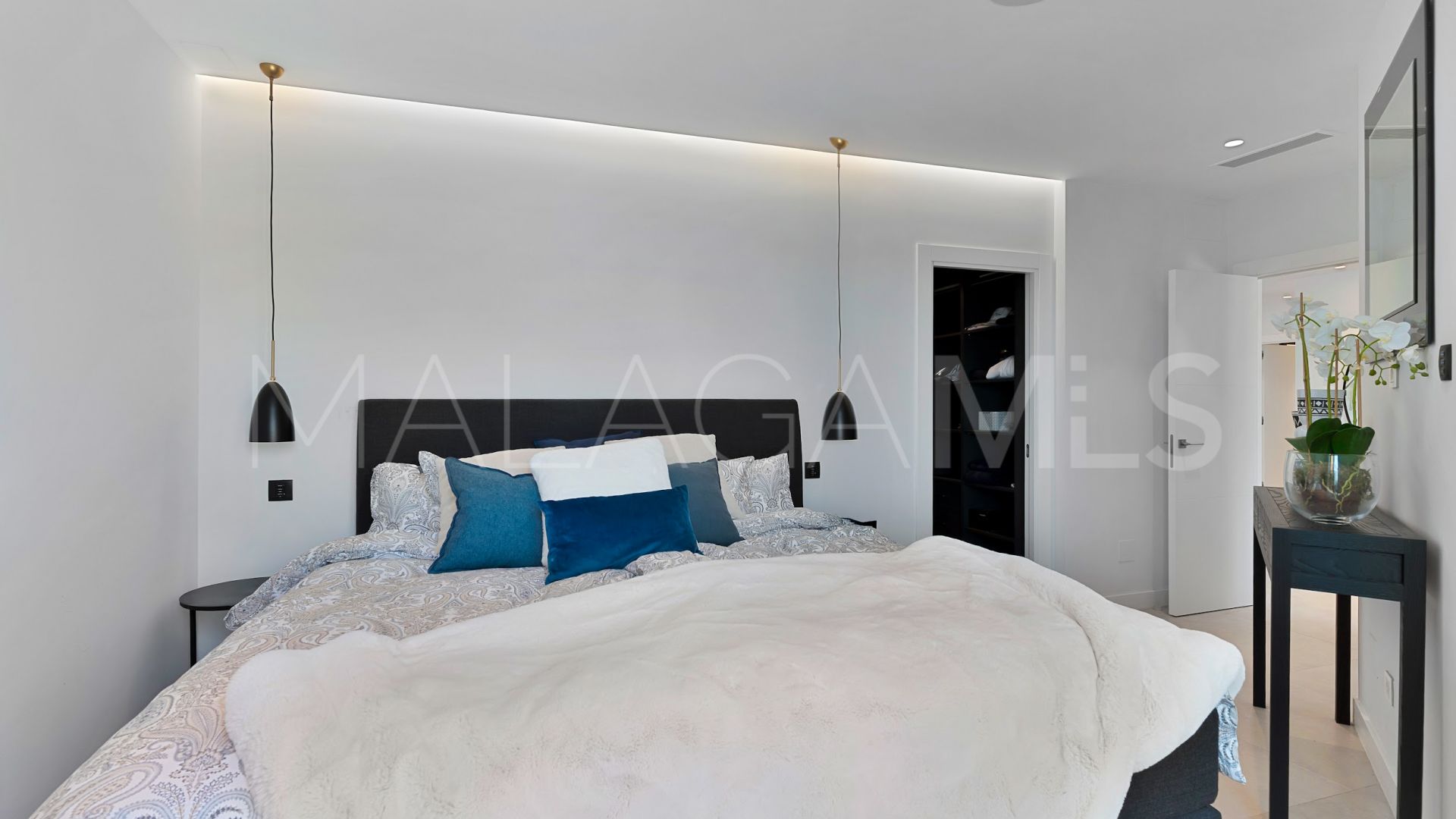 Atico duplex for sale with 3 bedrooms in Andalucia del Mar