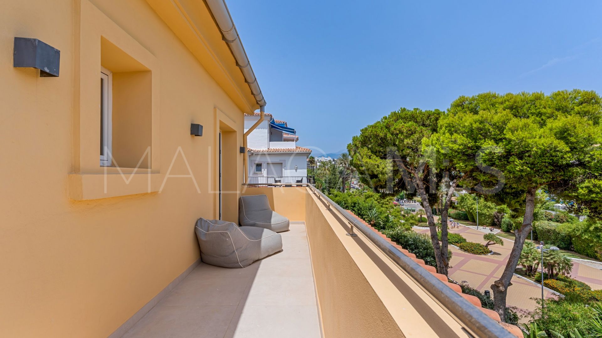 Atico duplex for sale with 3 bedrooms in Andalucia del Mar