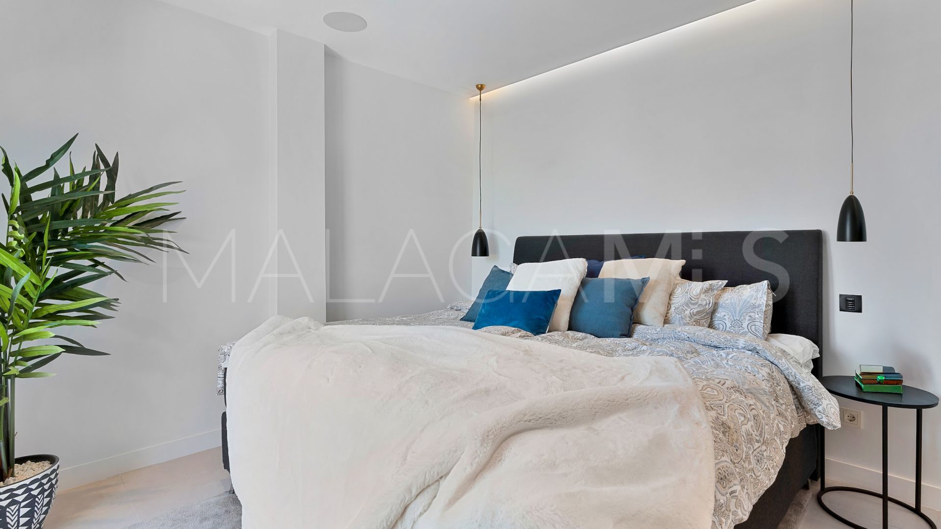 Atico duplex for sale with 3 bedrooms in Andalucia del Mar