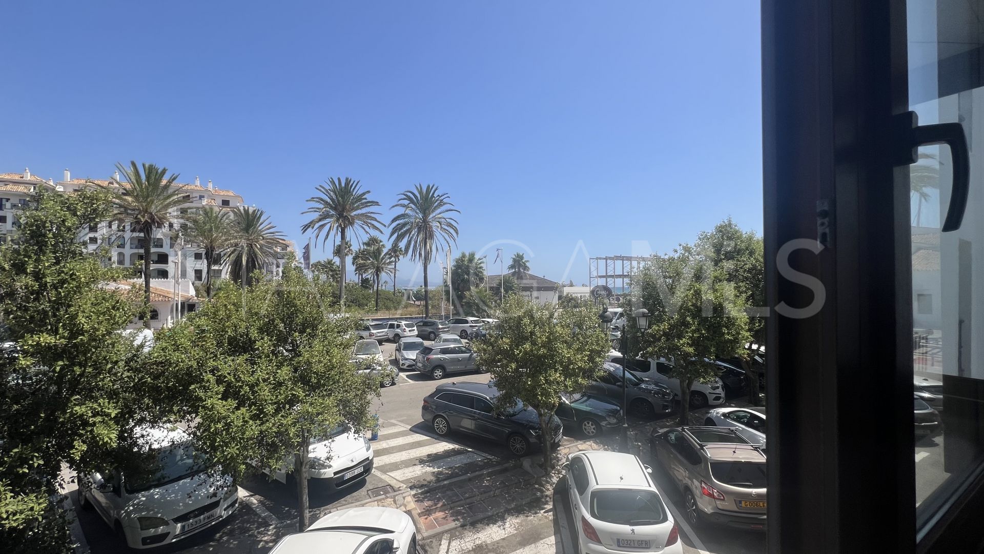 Apartment in Puerto La Duquesa for sale